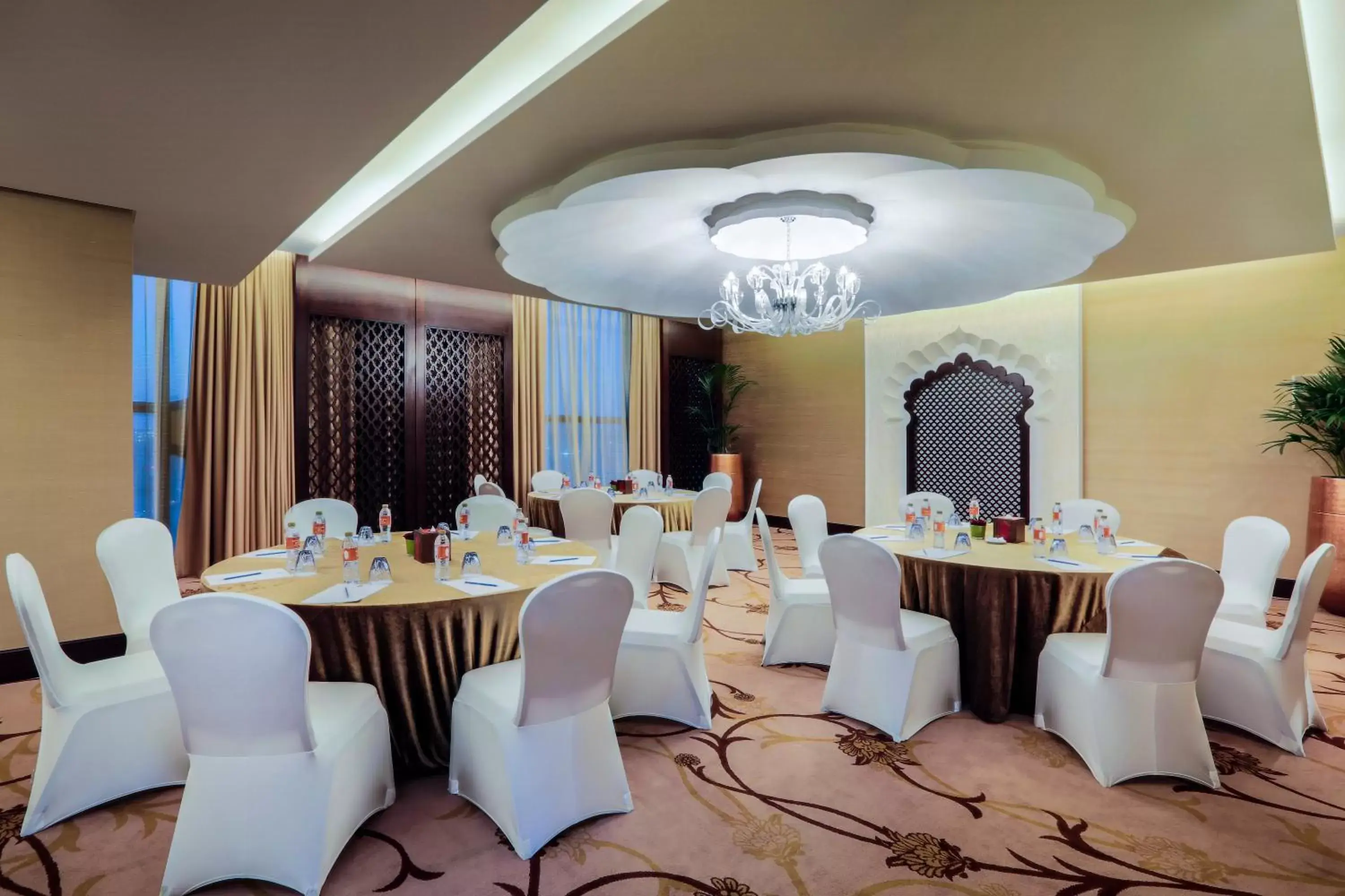 Banquet/Function facilities, Banquet Facilities in Bab Al Qasr Hotel