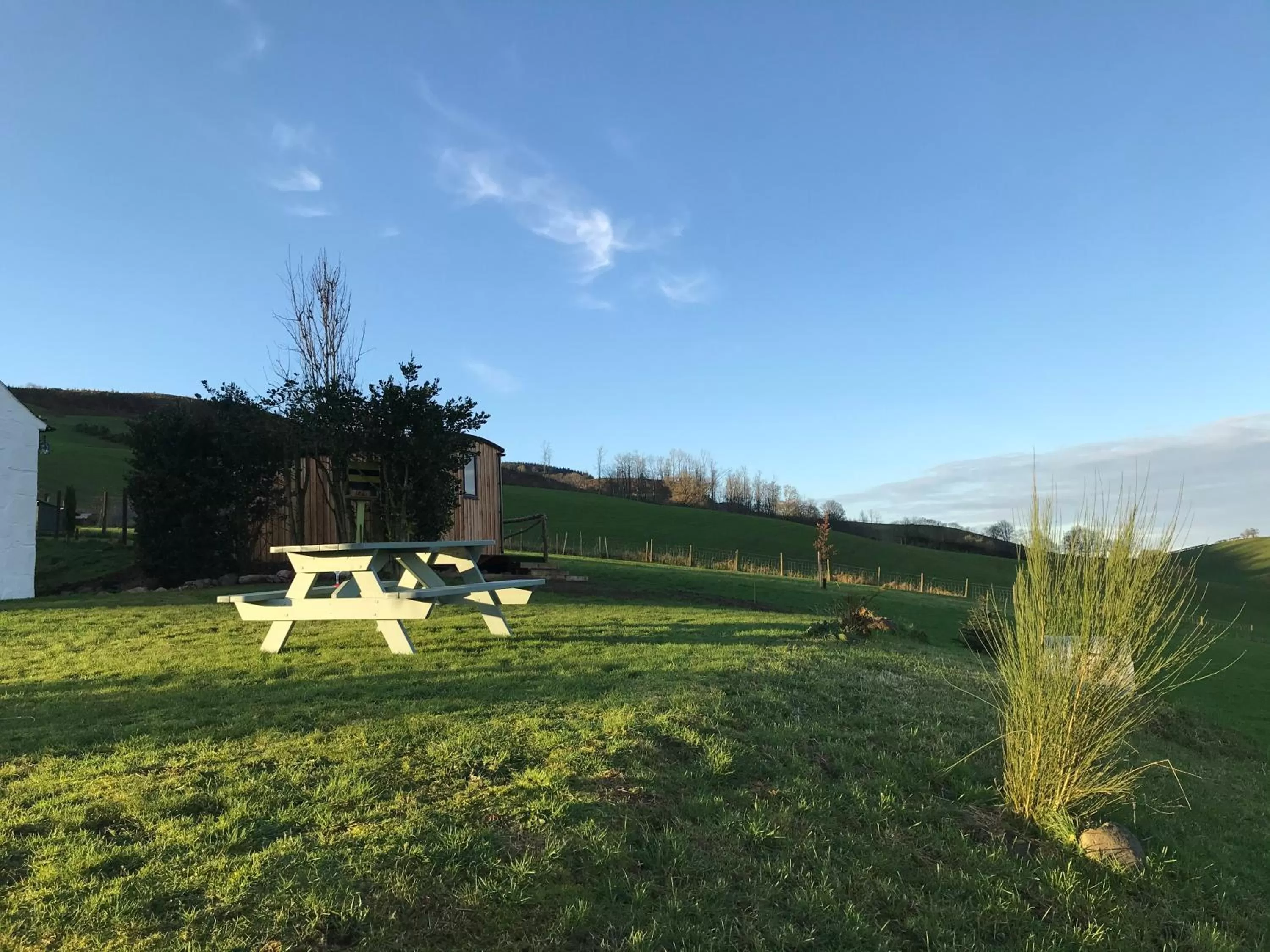 Garden in Jacquie's B&B -Dumfries-Room with a view - hot tub