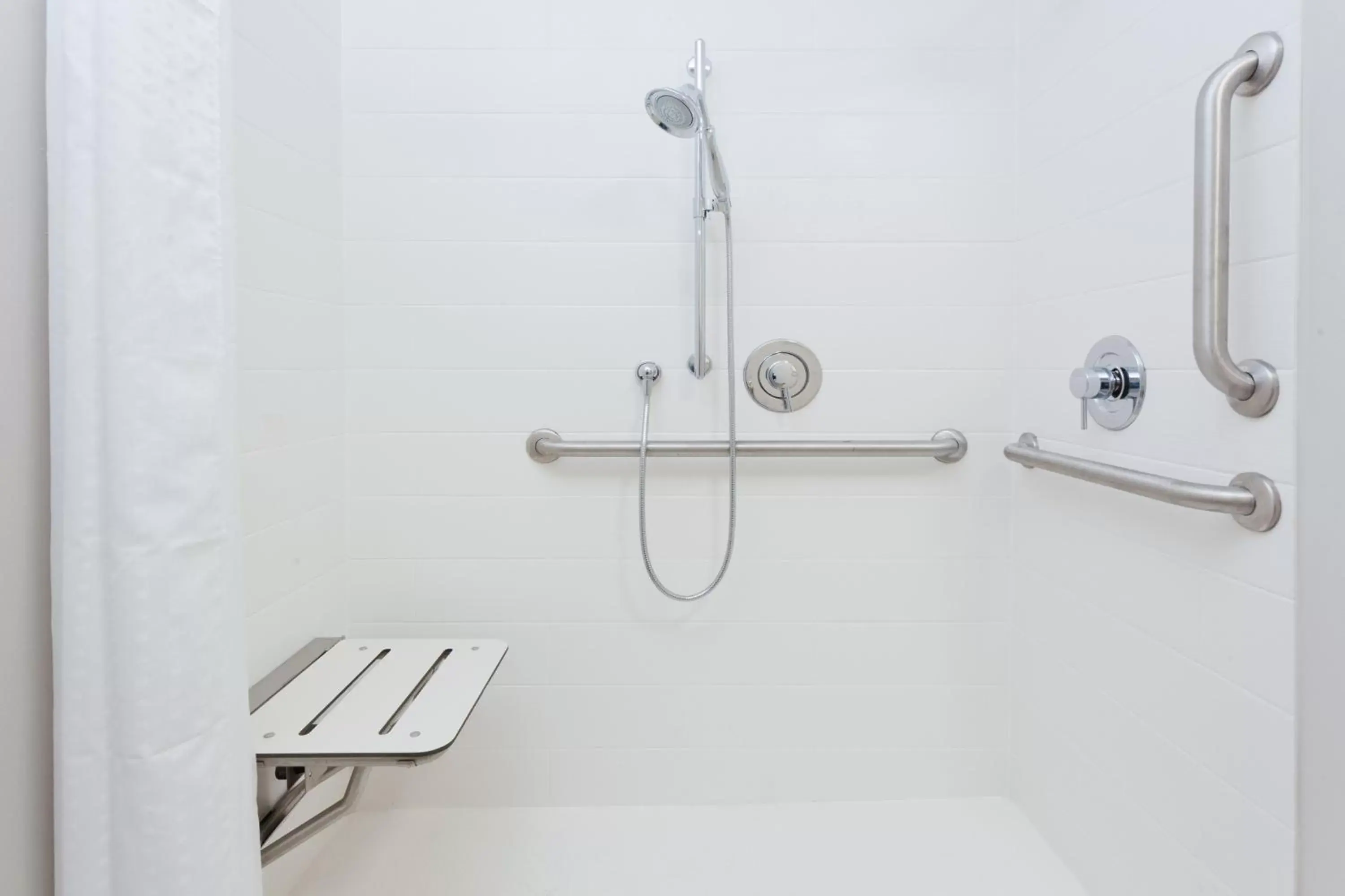 Photo of the whole room in Holiday Inn Express & Suites - Cartersville by IHG Photo of the whole room in Holiday Inn Express & Suites - Cartersville by IHG