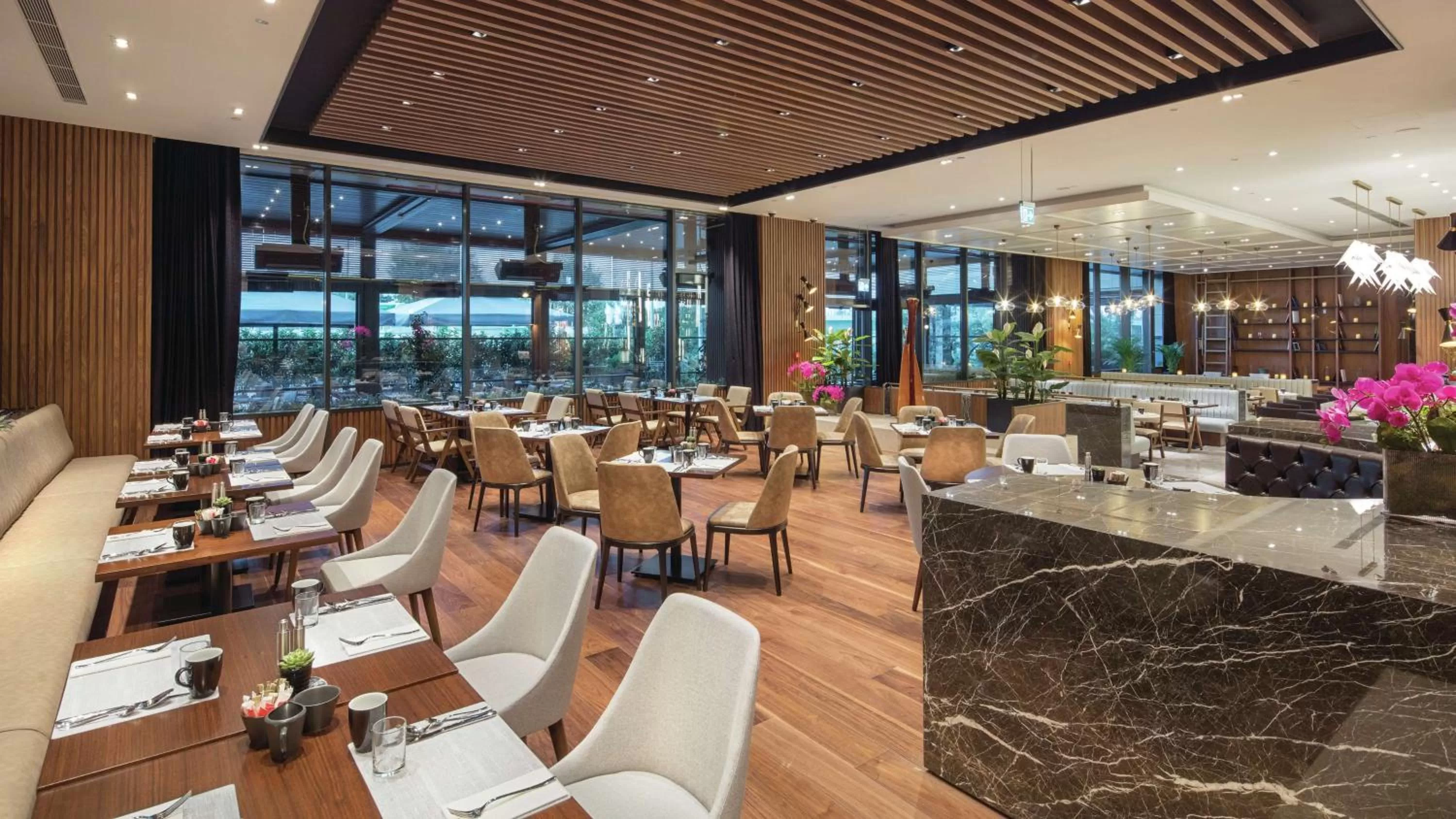 Restaurant/places to eat in Hilton Istanbul Maslak