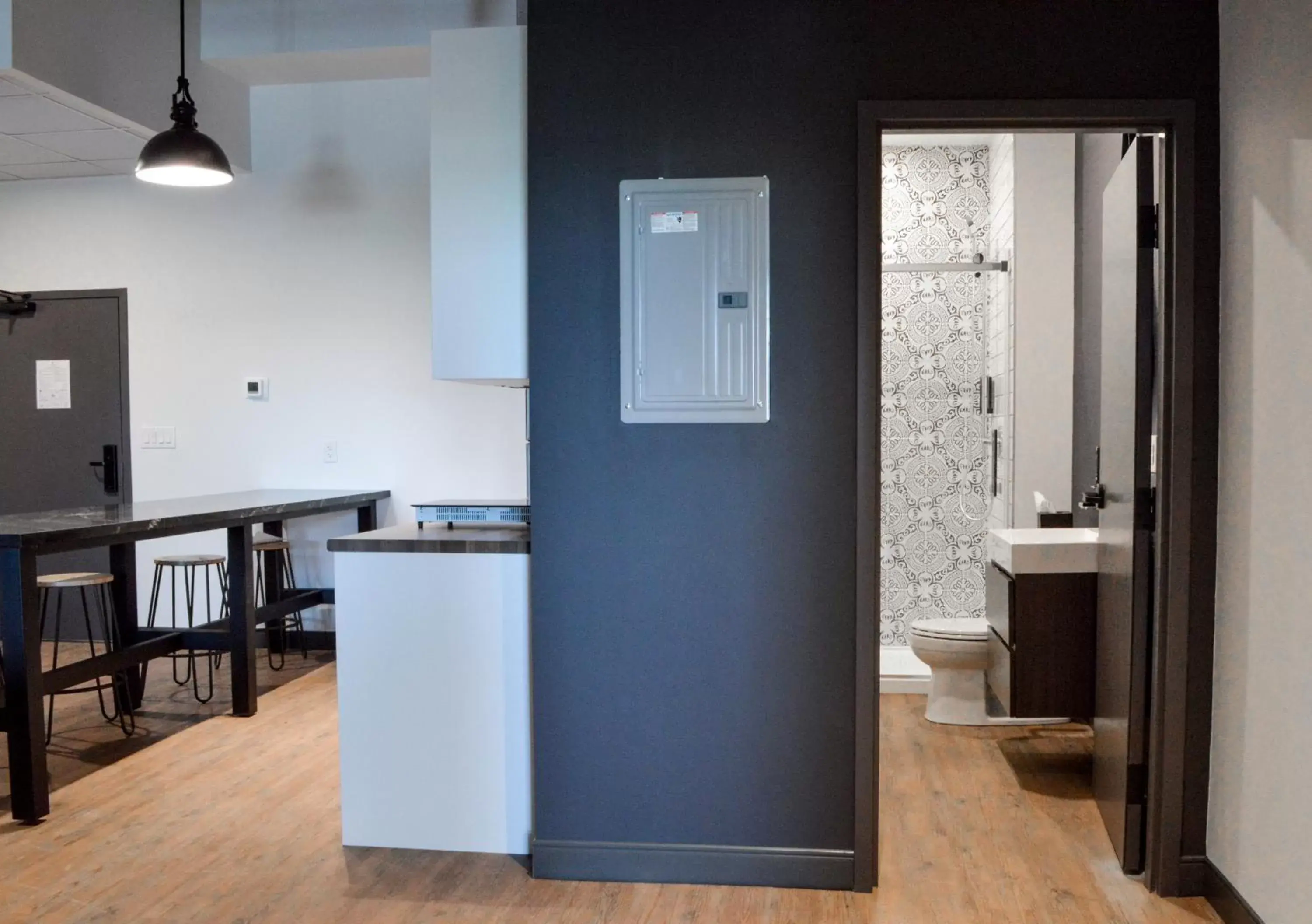 Bathroom, Kitchen/Kitchenette in Cannery Lofts Niagara