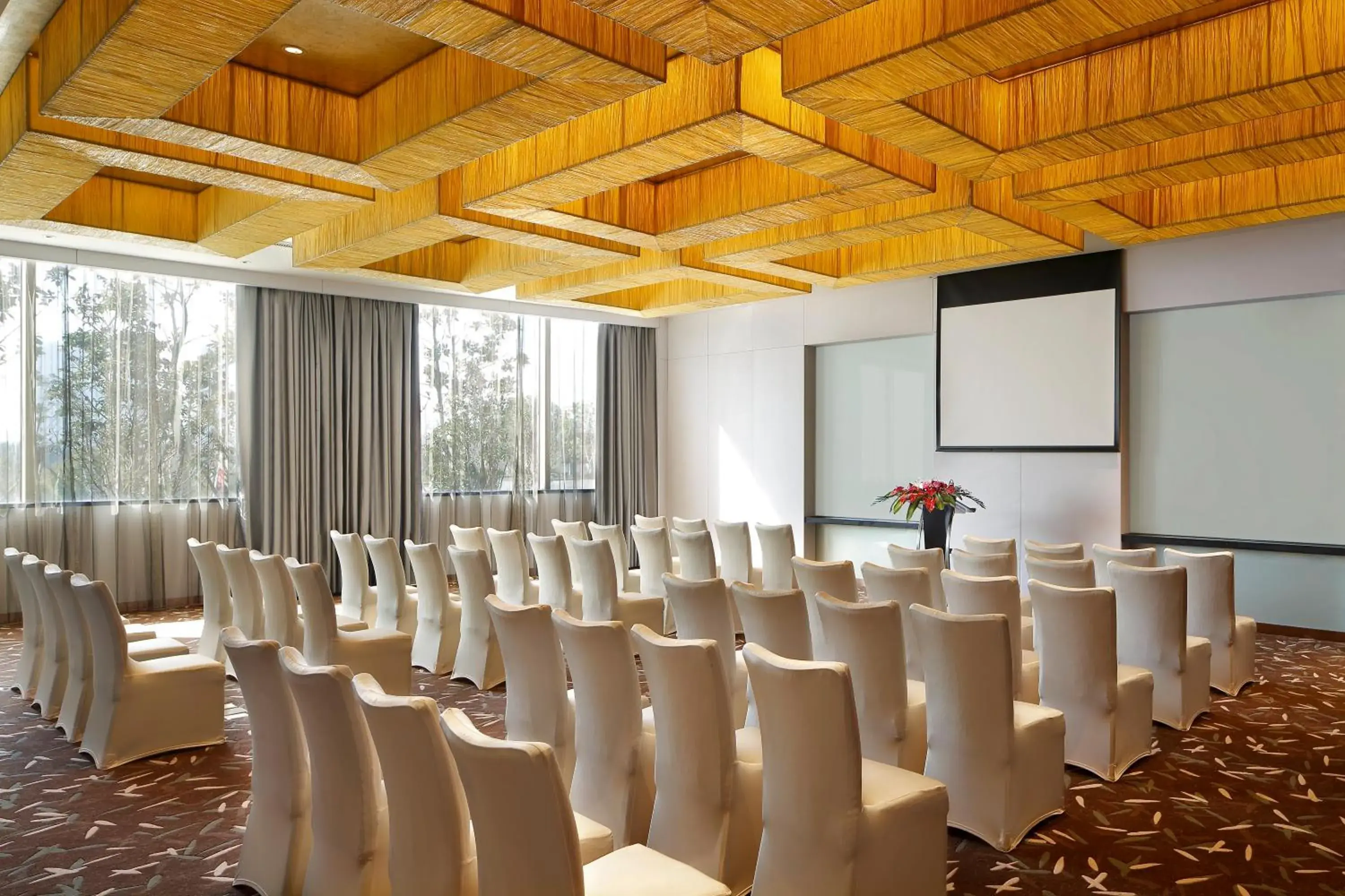 Meeting/conference room in InterContinental Ningbo, an IHG Hotel
