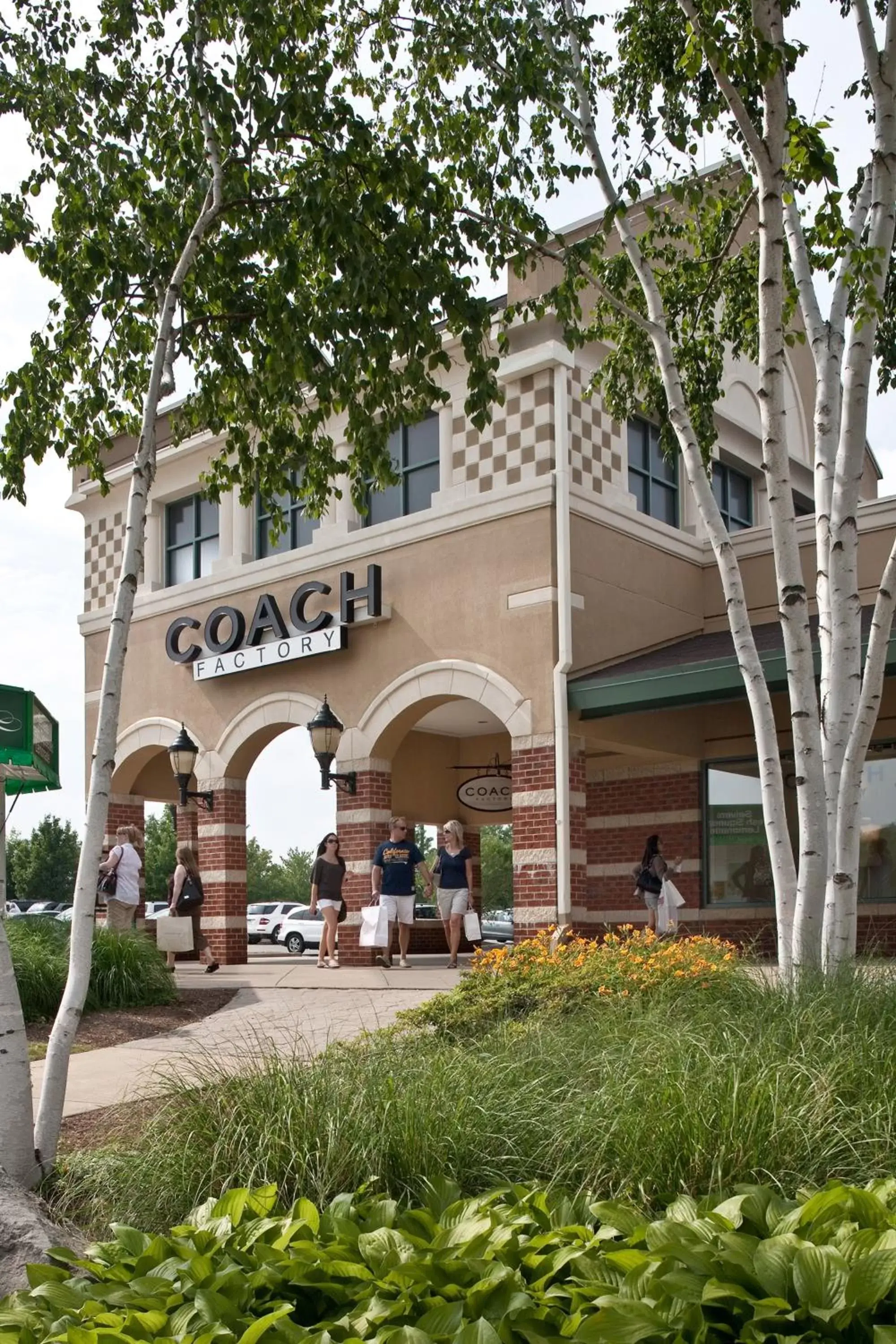 Nearby landmark, Property Building in Candlewood Suites Grove City - Outlet Center, an IHG Hotel