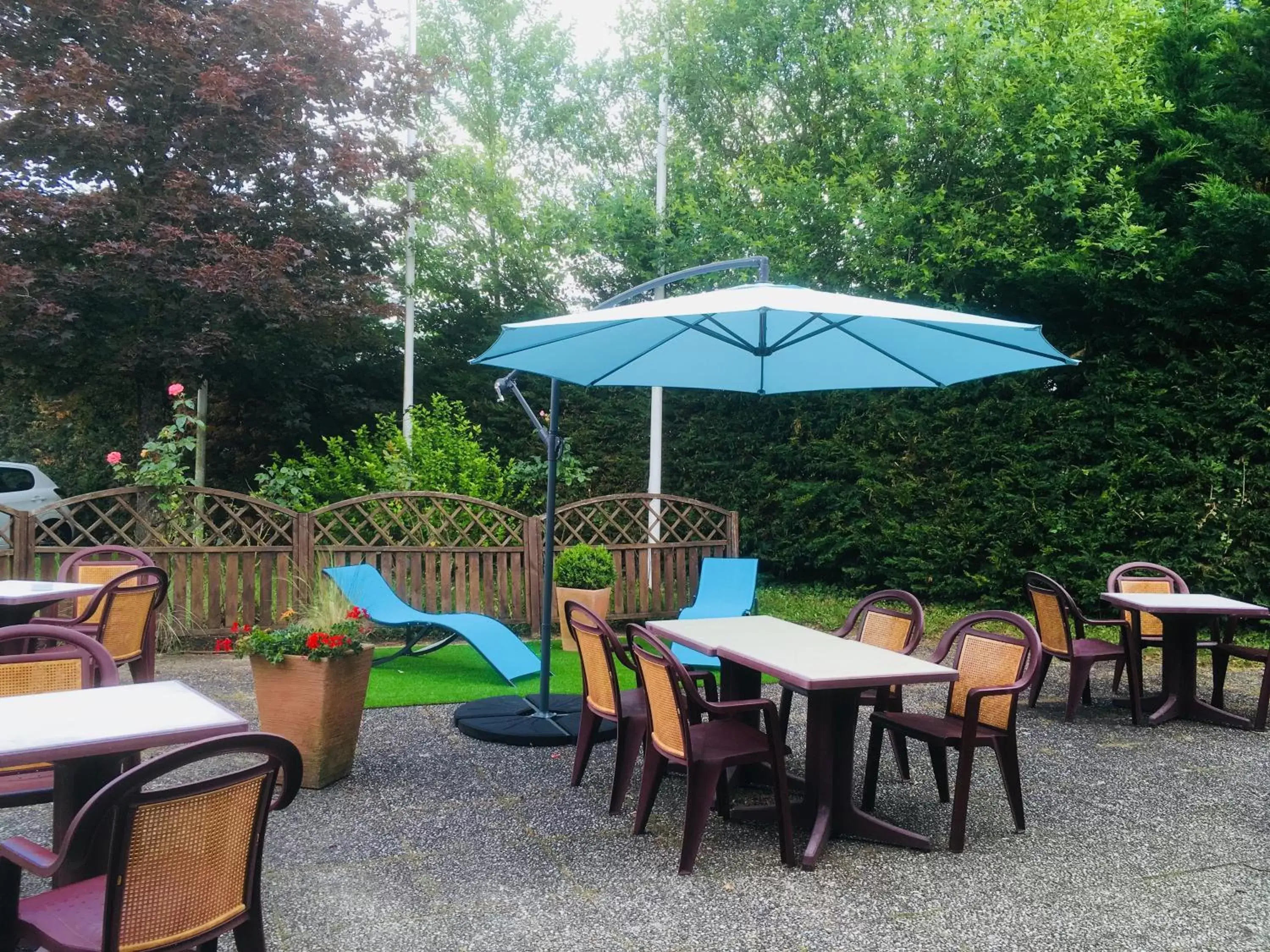 Patio, Restaurant/Places to Eat in ibis Nemours