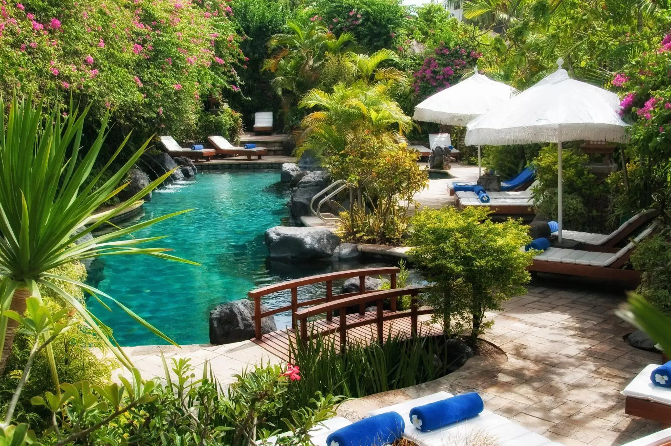 Swimming Pool in Poppies Bali