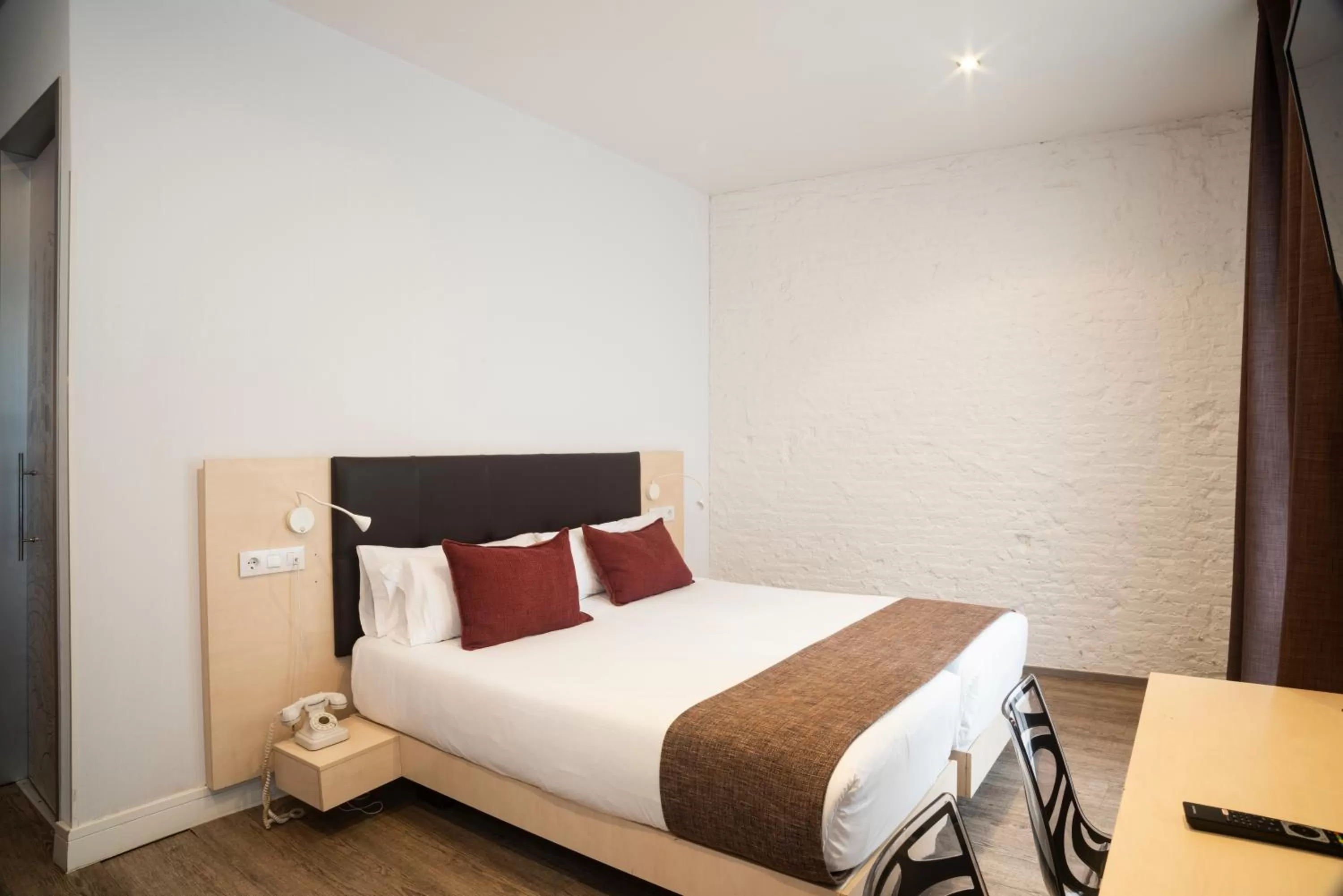 Bed in Petit Palace Boqueria Garden