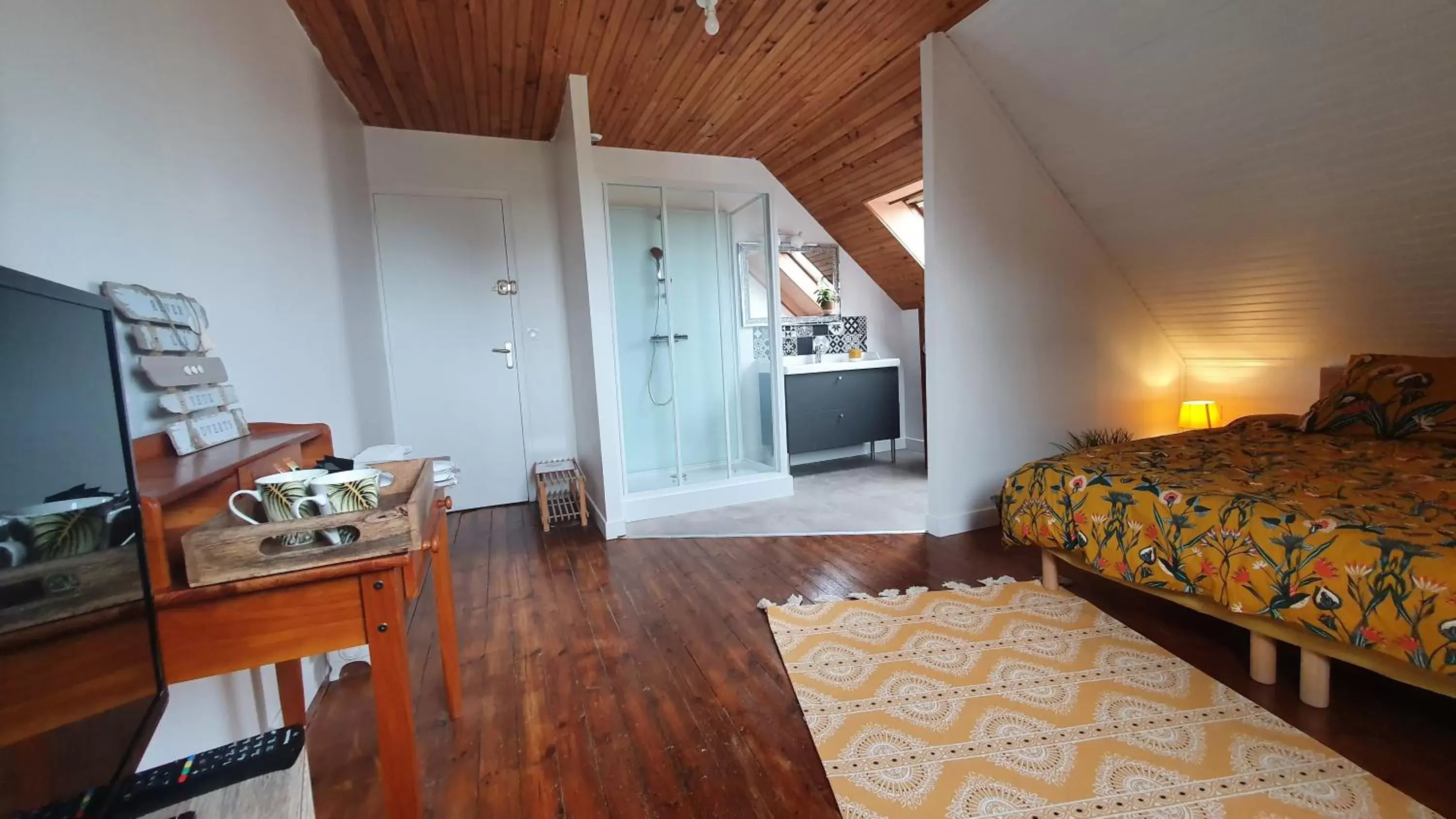 Bedroom in La Maison de la Côte des Légendes