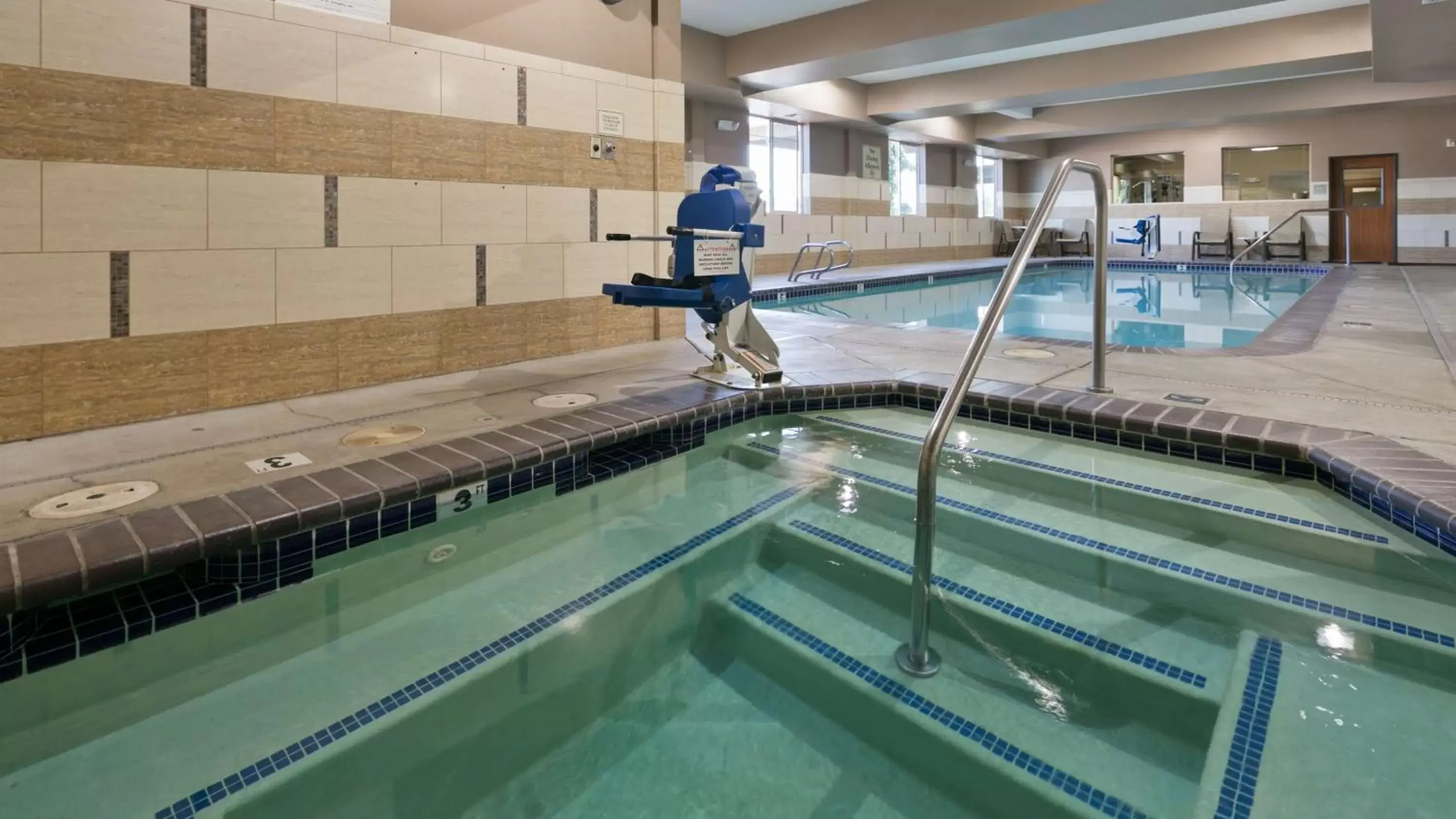 On site, Swimming Pool in Best Western Plus Port of Camas-Washougal Convention Center