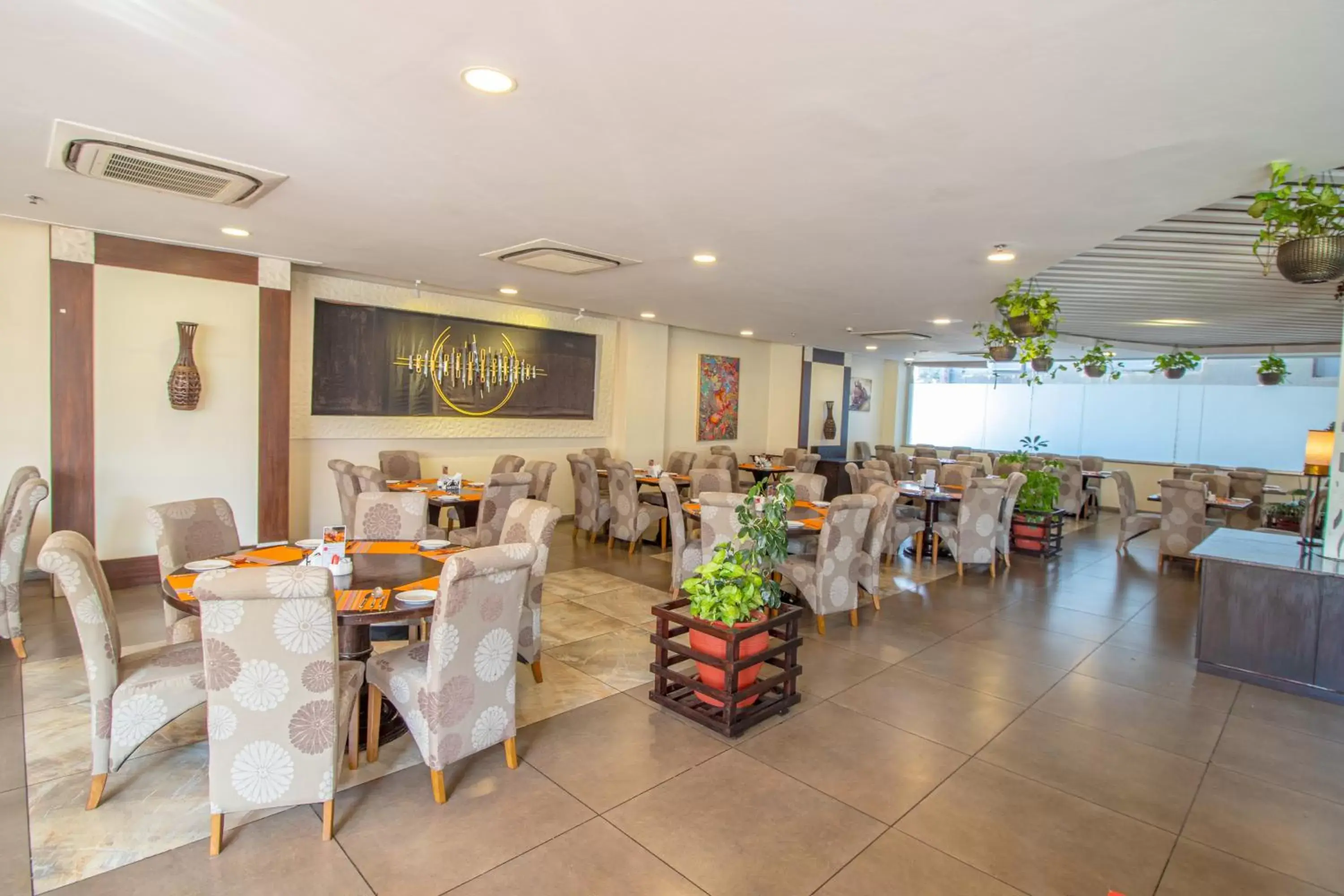 Buffet breakfast, Restaurant/Places to Eat in Golden Tulip Westlands Nairobi