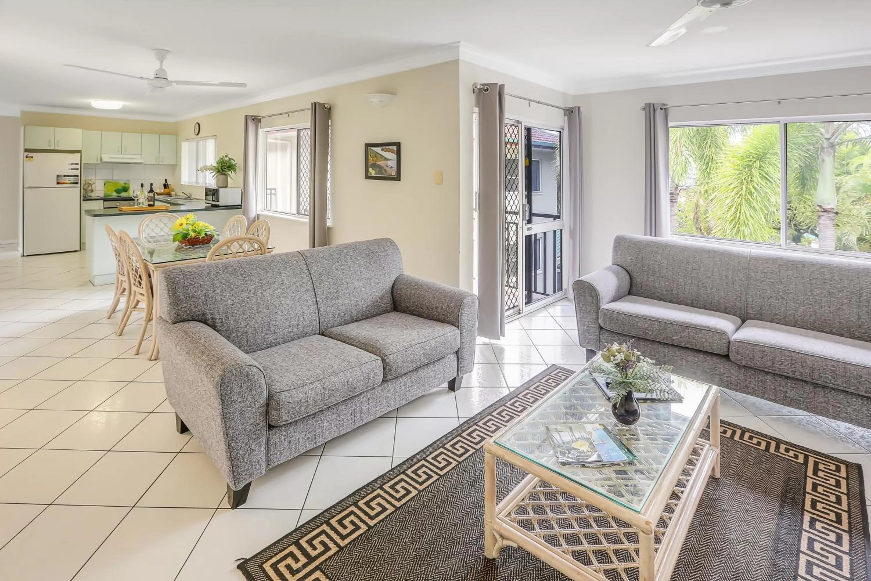 Living room in Koala Court Holiday Apartments