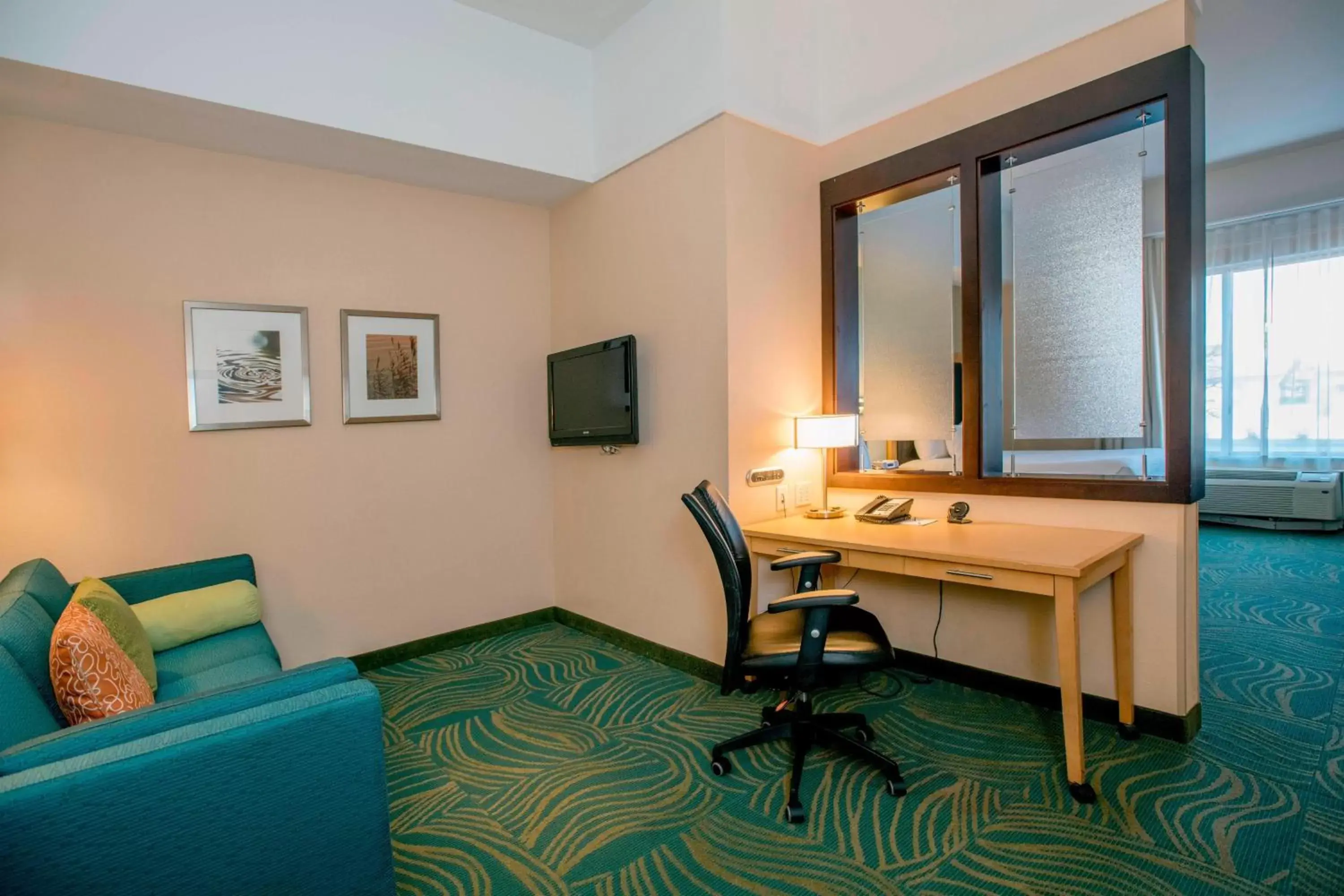 Living room, Seating Area in Springhill Suites by Marriott Pueblo Downtown