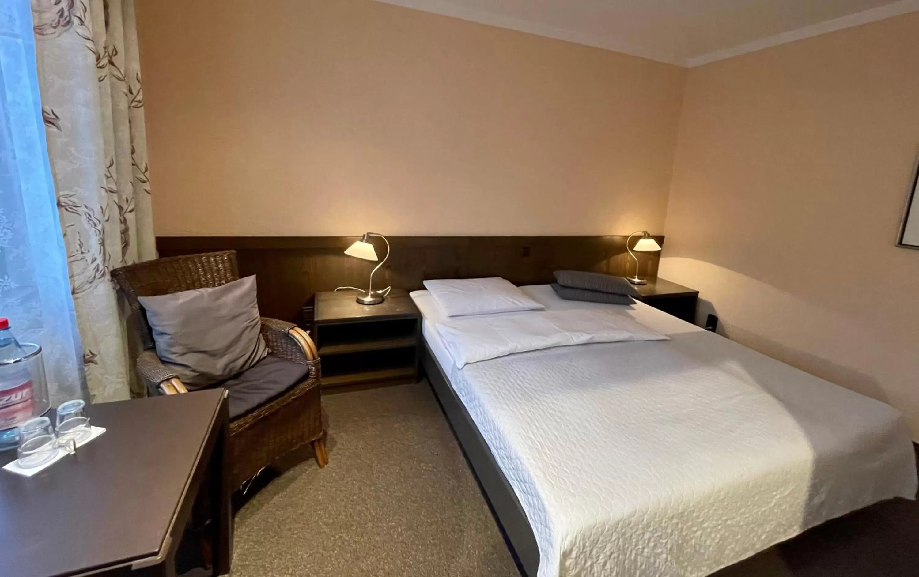 Bed in Hotel Brunnenhof