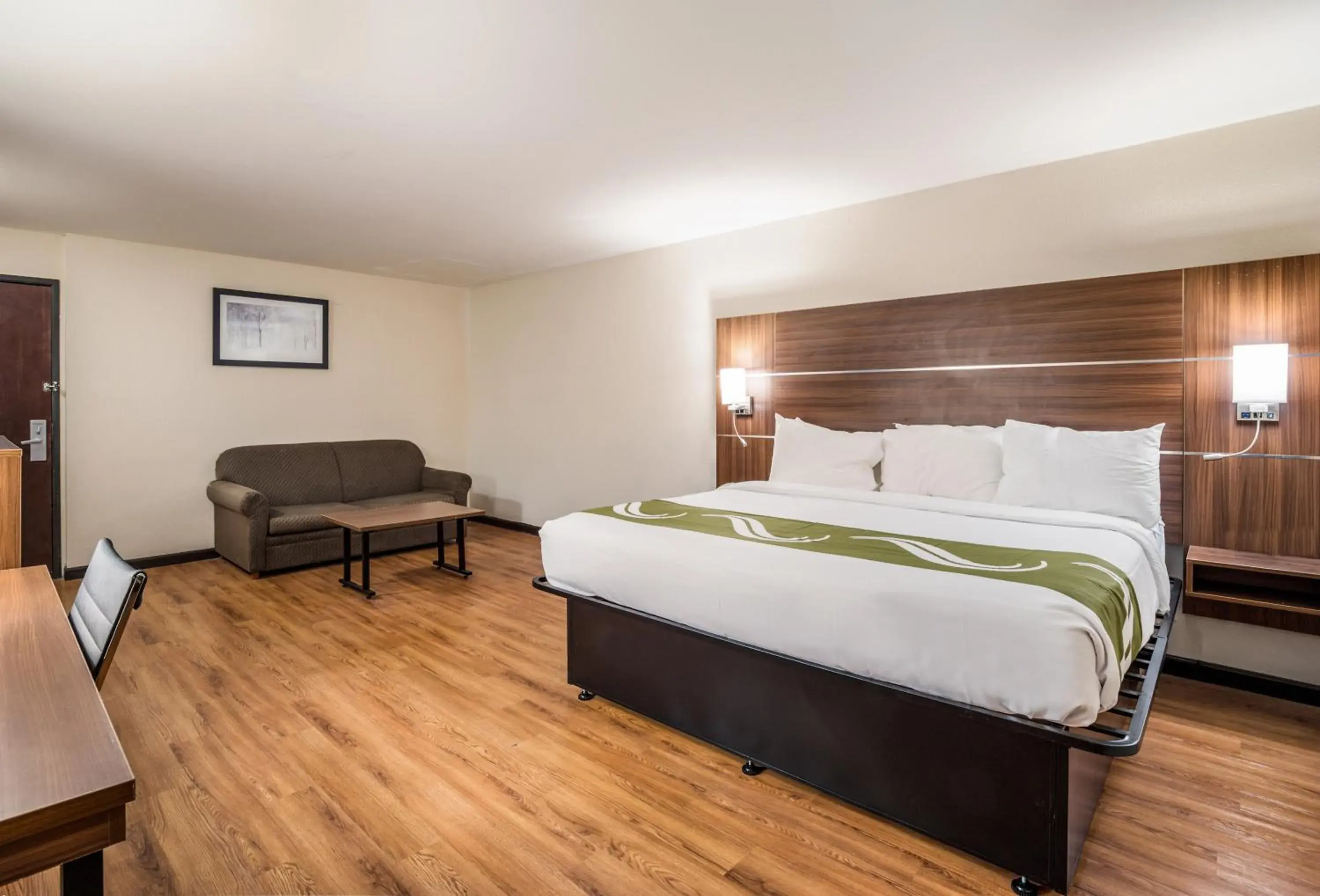 Bedroom, Bed in Quality Inn & Suites Fort Gordon