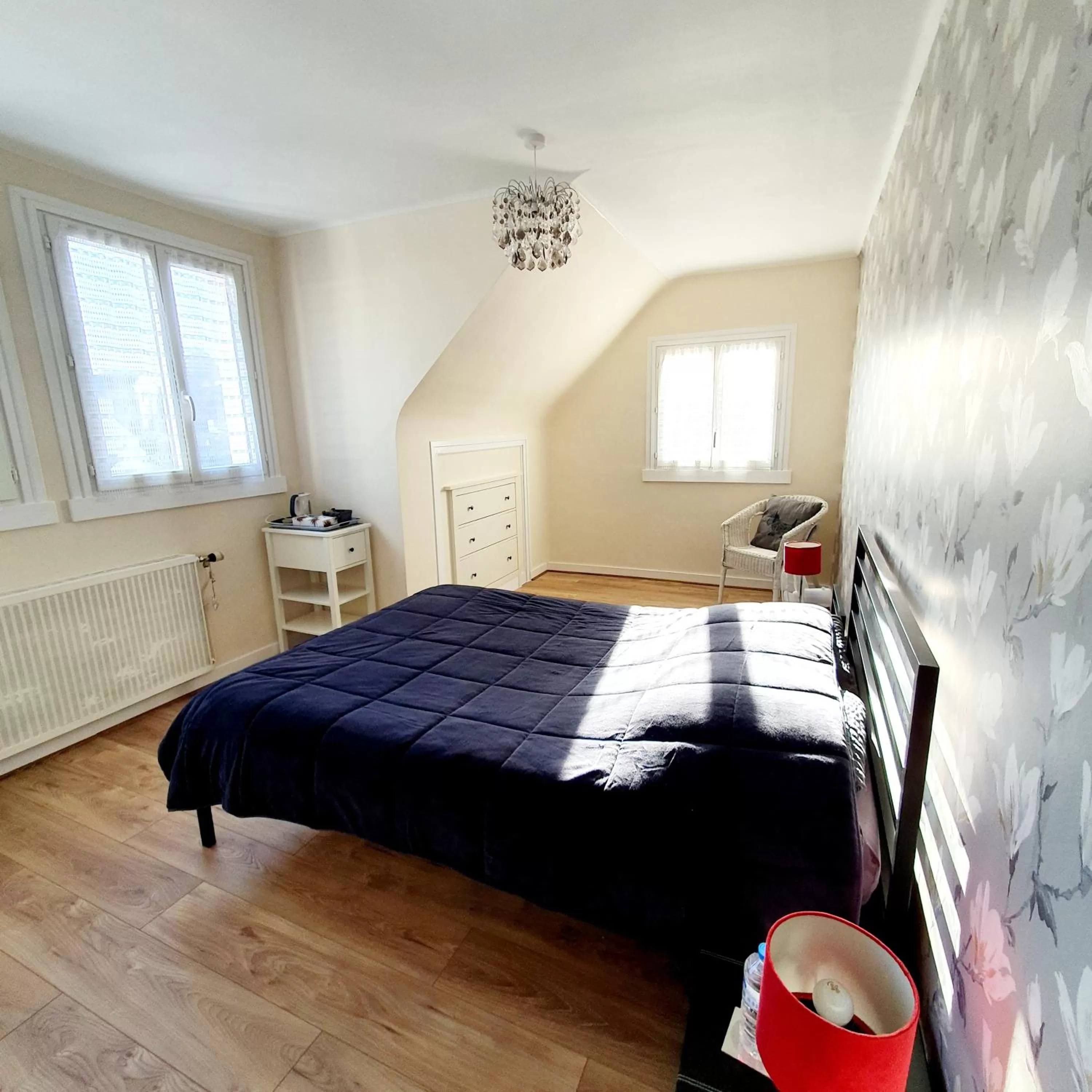 Photo of the whole room, Bed in Chambres Dhôtes Numéro 1