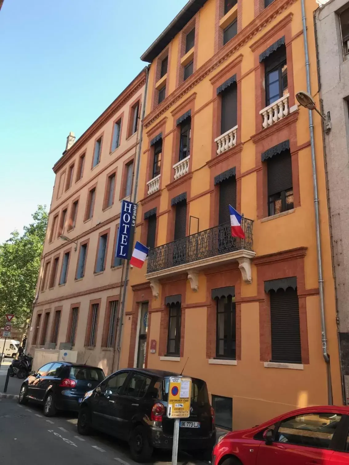 Facade/entrance, Property Building in Hôtel le Pastel