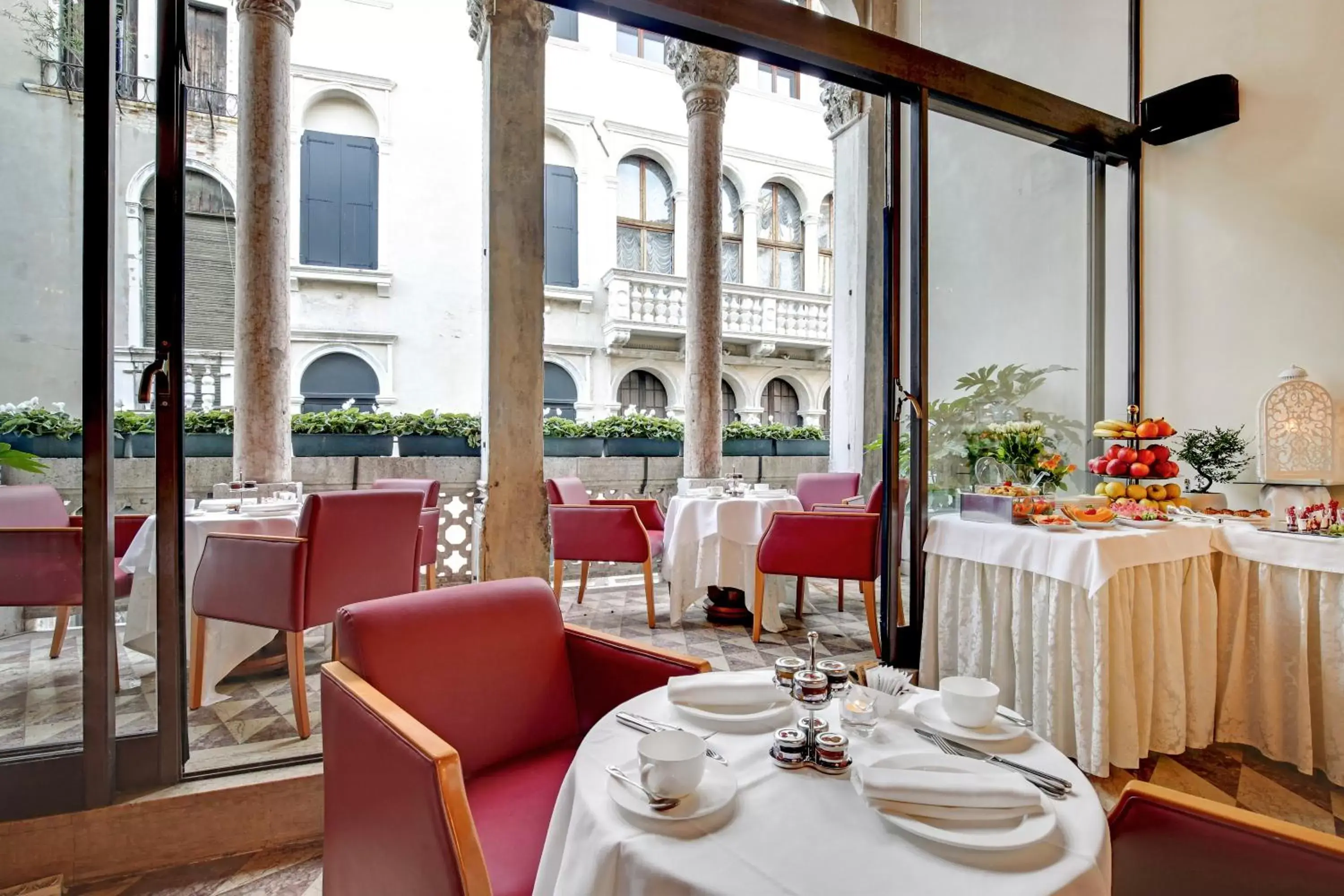 City view, Restaurant/Places to Eat in Hotel Donà Palace