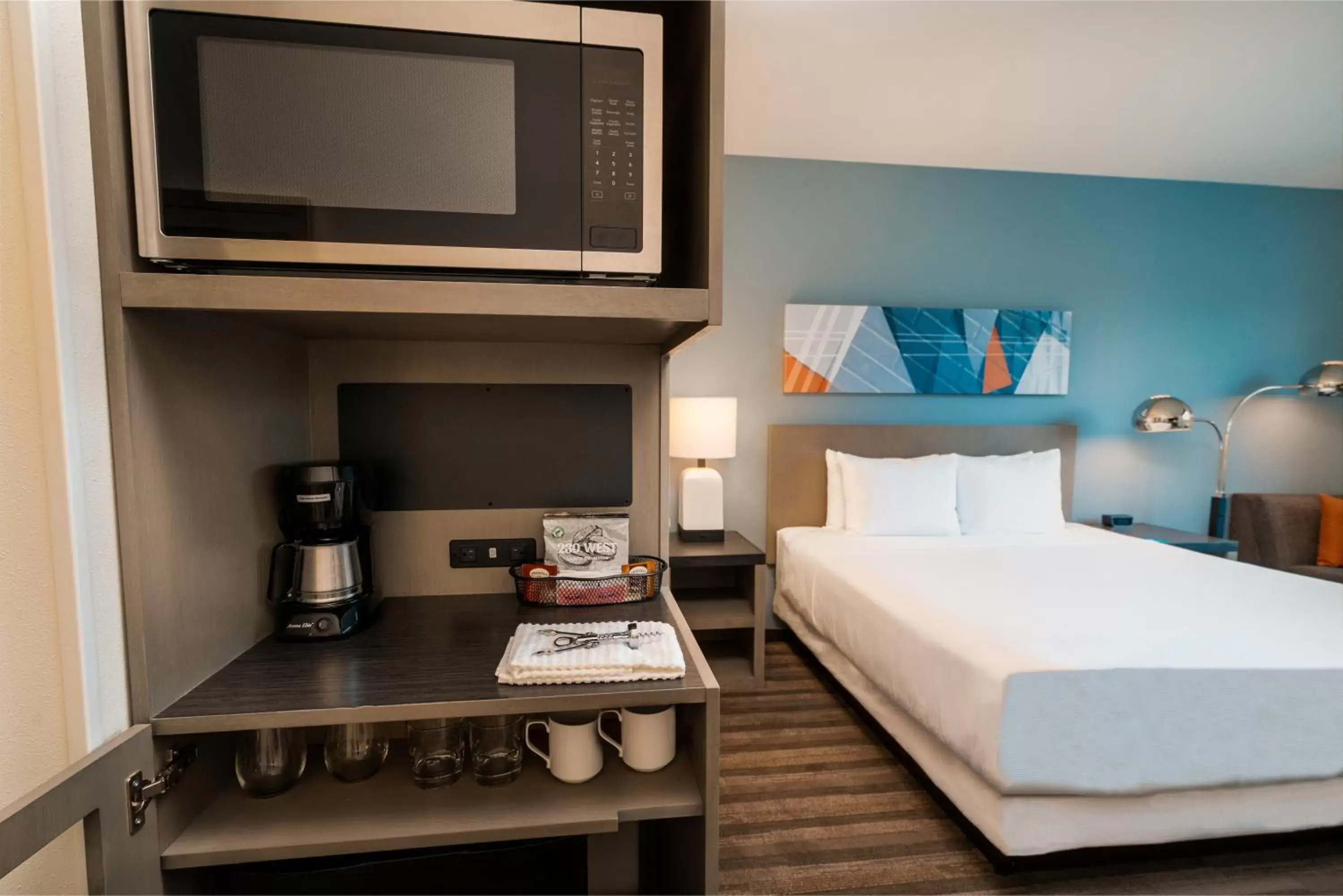 Photo of the whole room, Bed in Hyatt House Nashville/Franklin/Cool Springs Photo of the whole room, Bed in Hyatt House Nashville/Franklin/Cool Springs