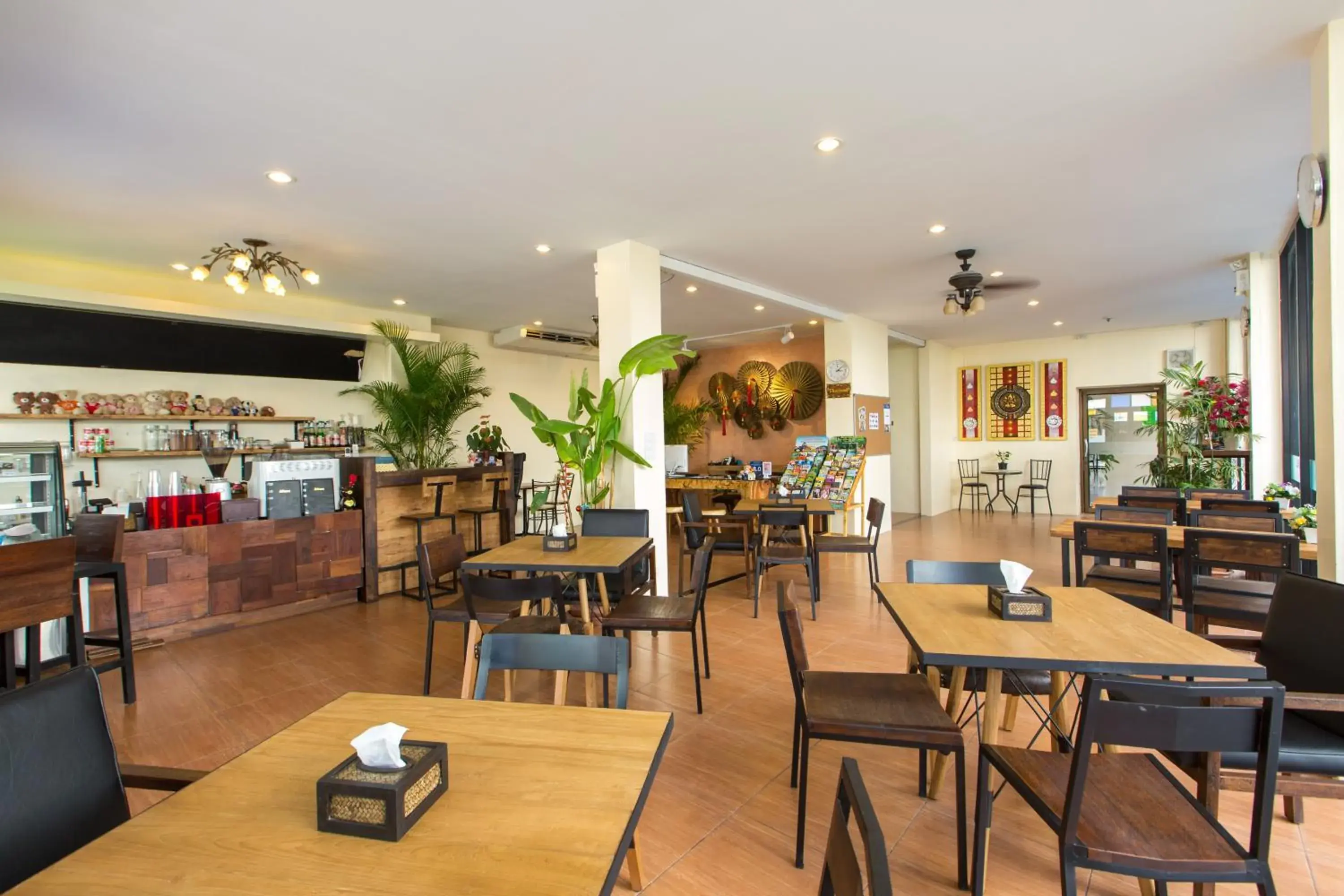 Lobby or reception in Chiang Mai Waroros Boutique Hotel Lobby or reception in Chiang Mai Waroros Boutique Hotel