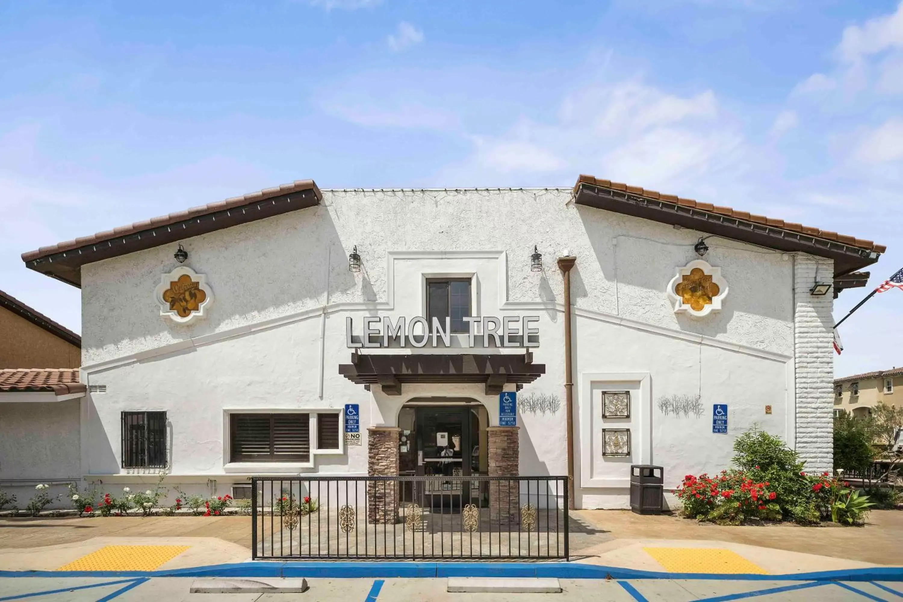 Property Building in The Lemon Tree Hotel