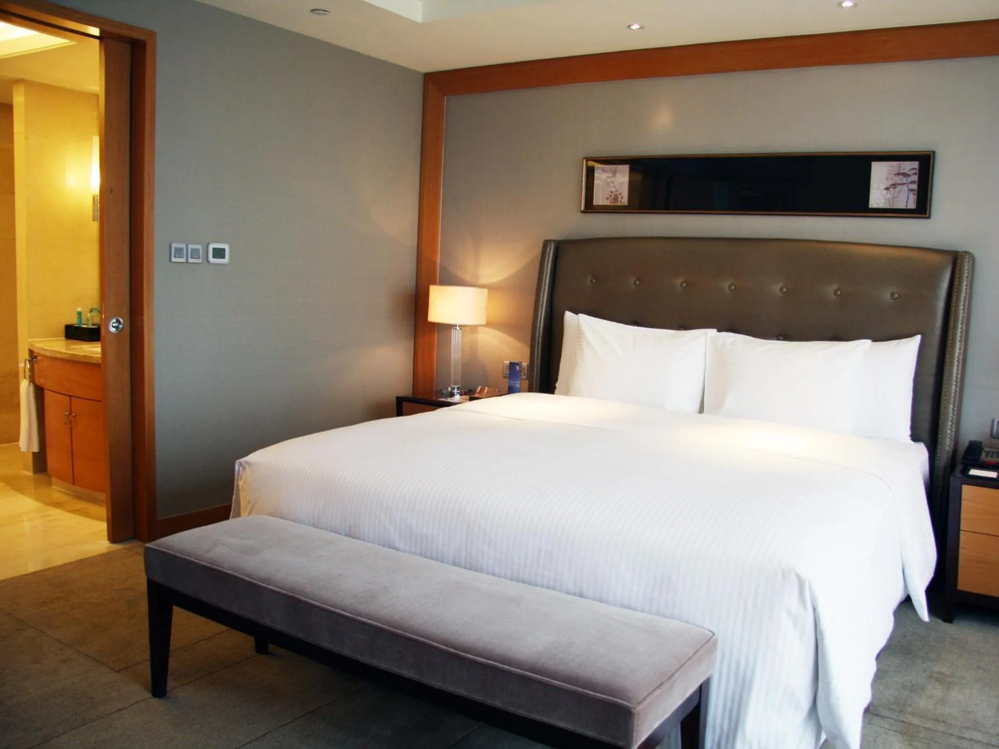 Bedroom, Bed in Wanda Realm Beijing