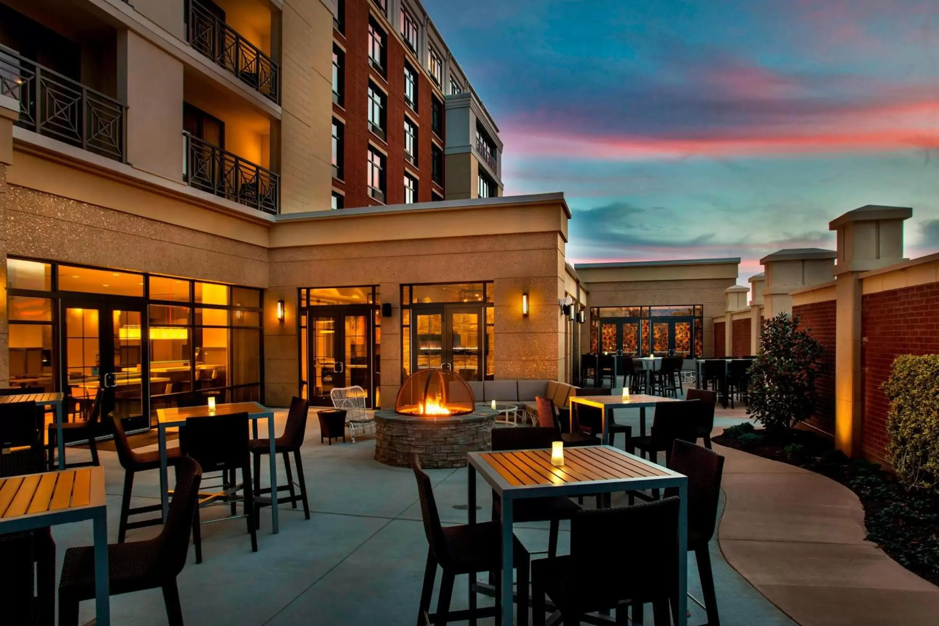 Property building, Restaurant/Places to Eat in Courtyard by Marriott Philadelphia Lansdale