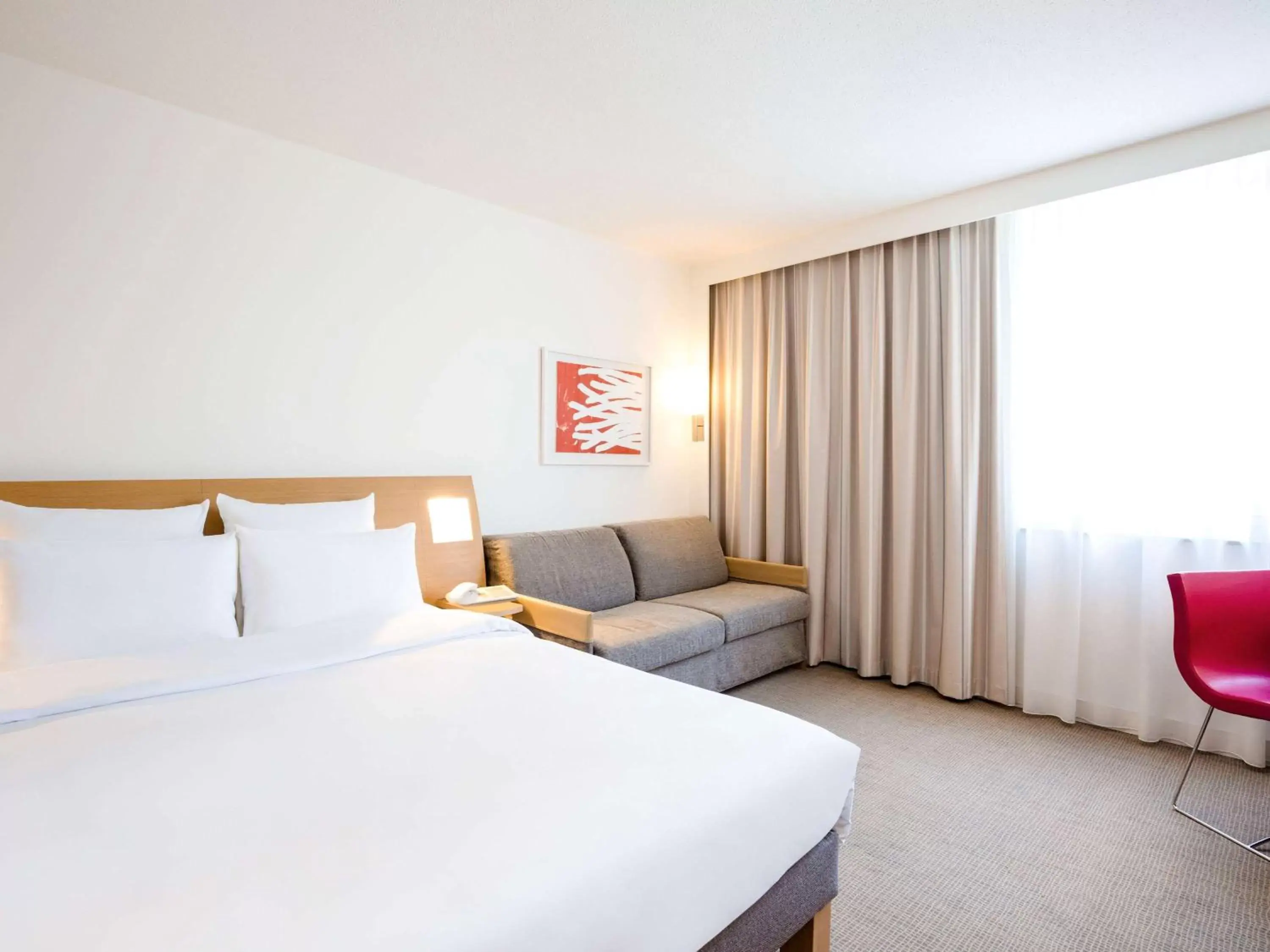 Photo of the whole room, Bed in Novotel Barcelona Cornellà