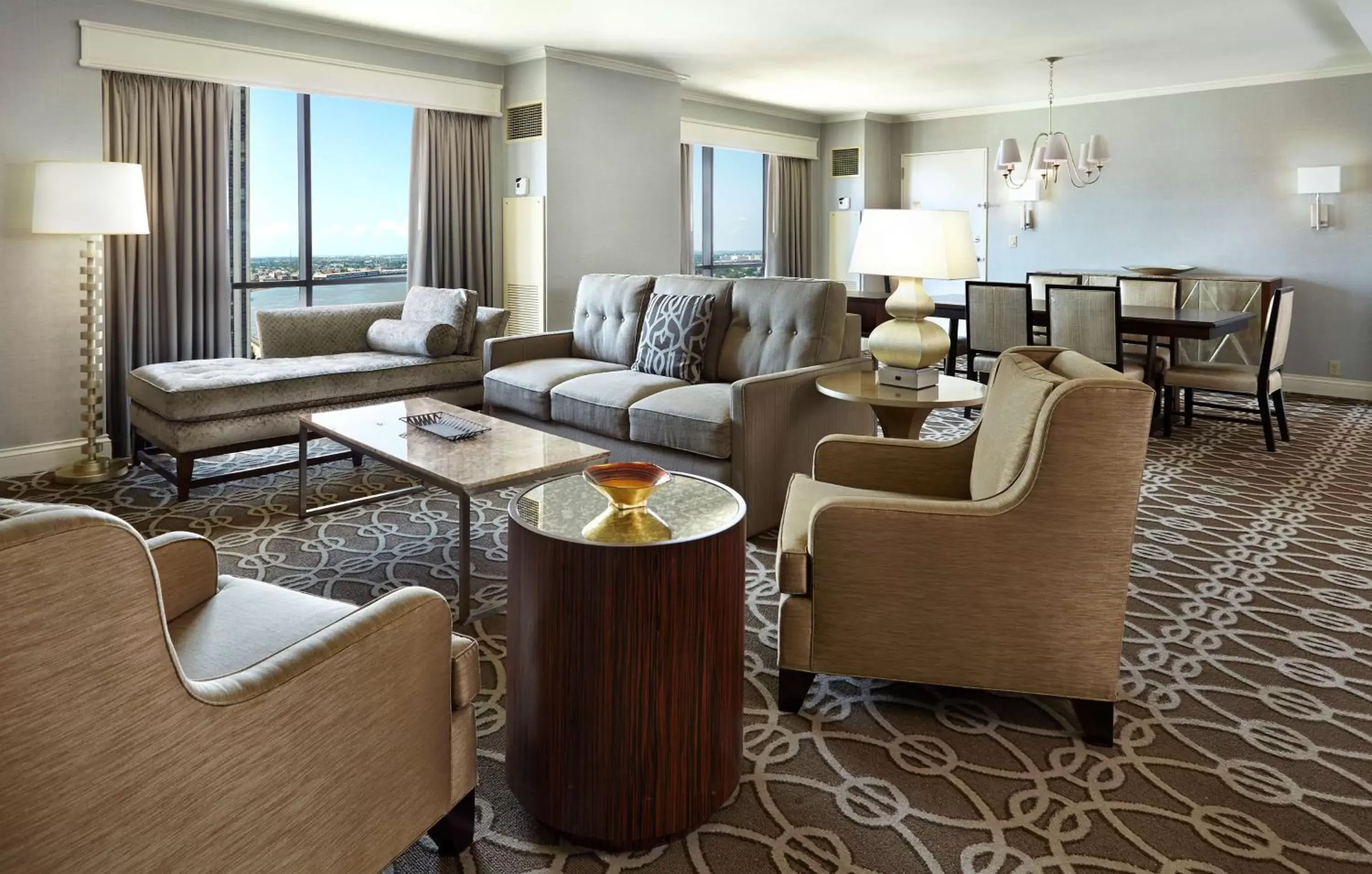 Living room, Seating Area in Hilton New Orleans Riverside