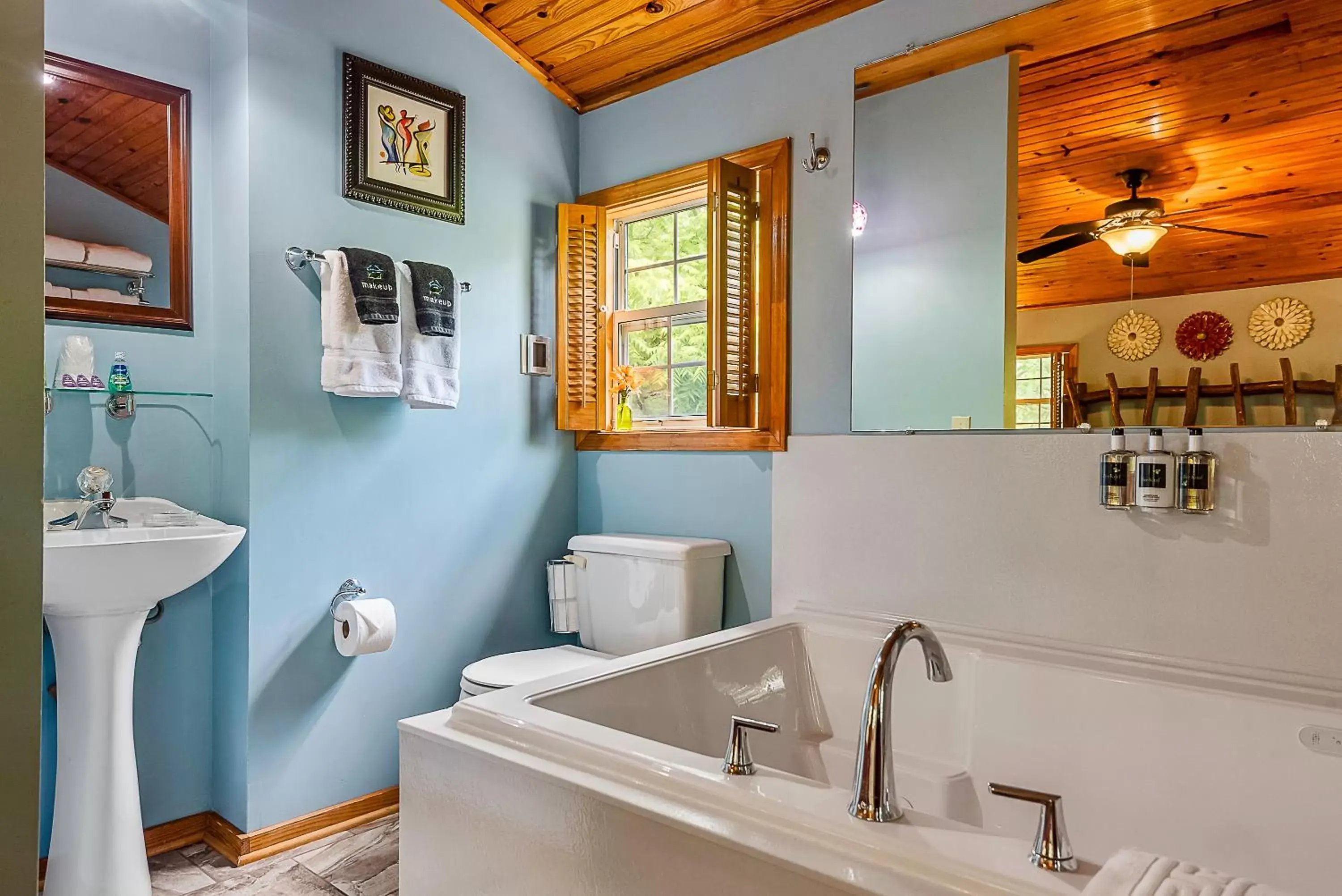 Bathroom in The Woods Cabins