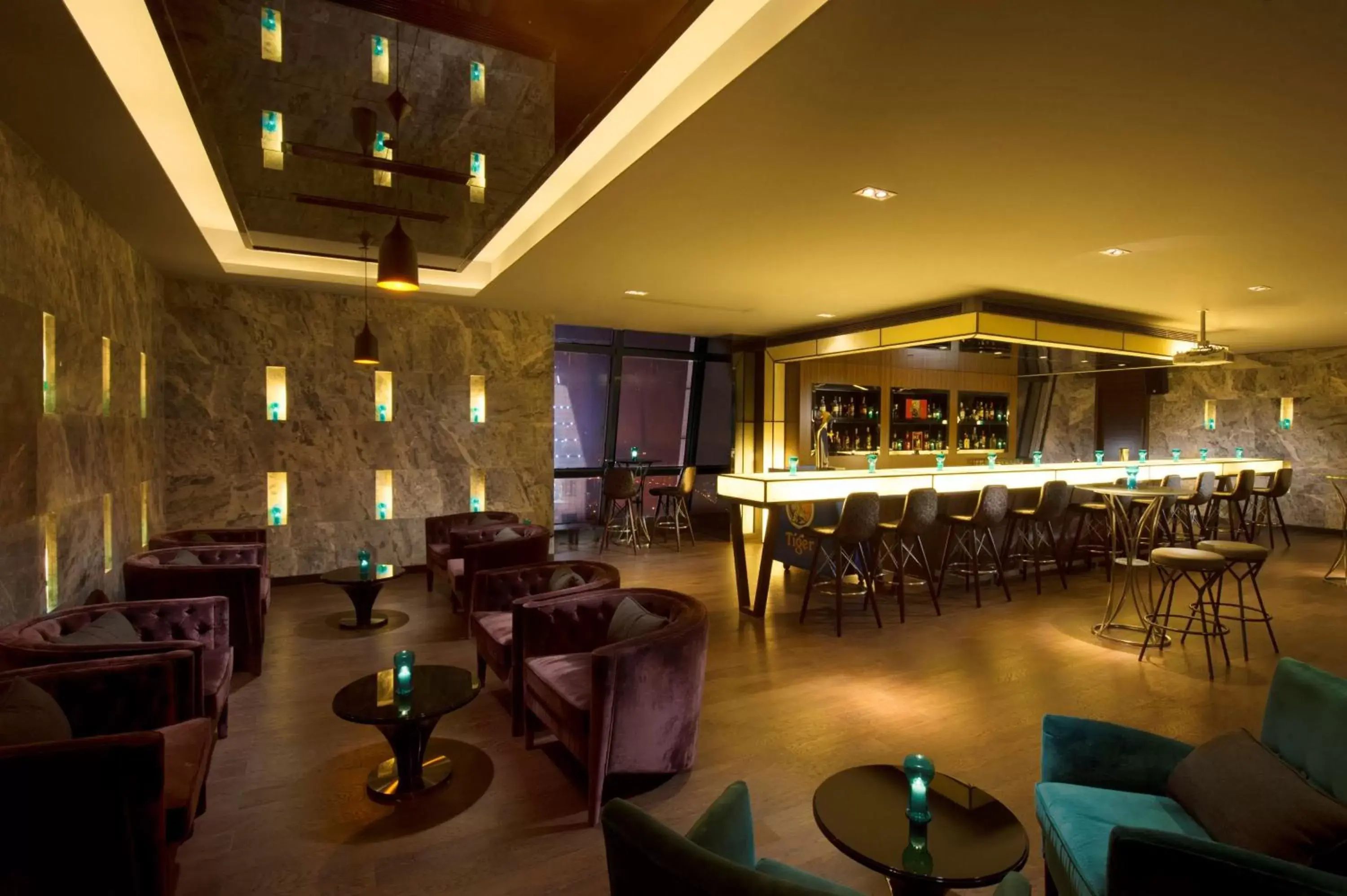 Lounge or bar, Restaurant/Places to Eat in Hilton Zhongshan Downtown