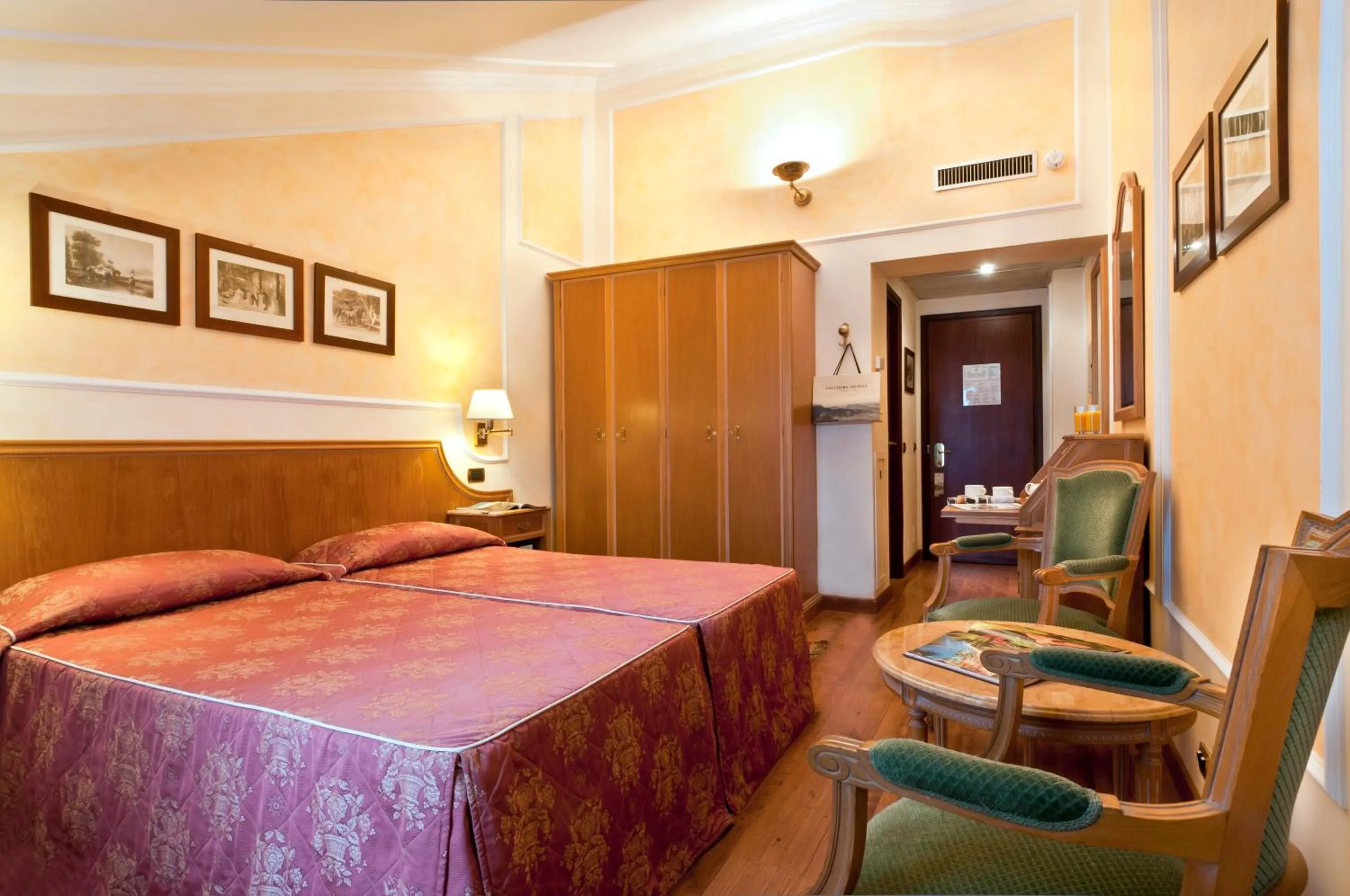 Photo of the whole room, Bed in Grand Hotel Dino