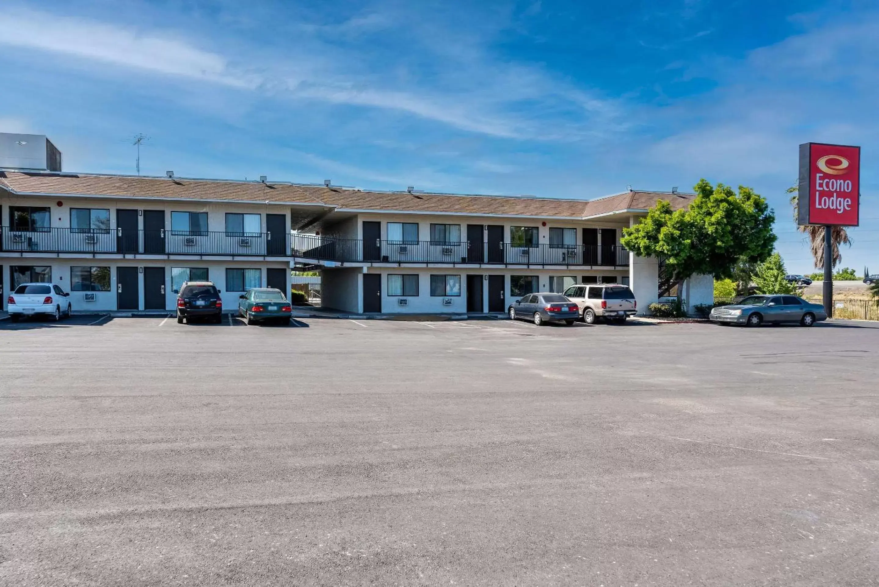 Property Building in Econo Lodge Stockton near I-5 Fairgrounds