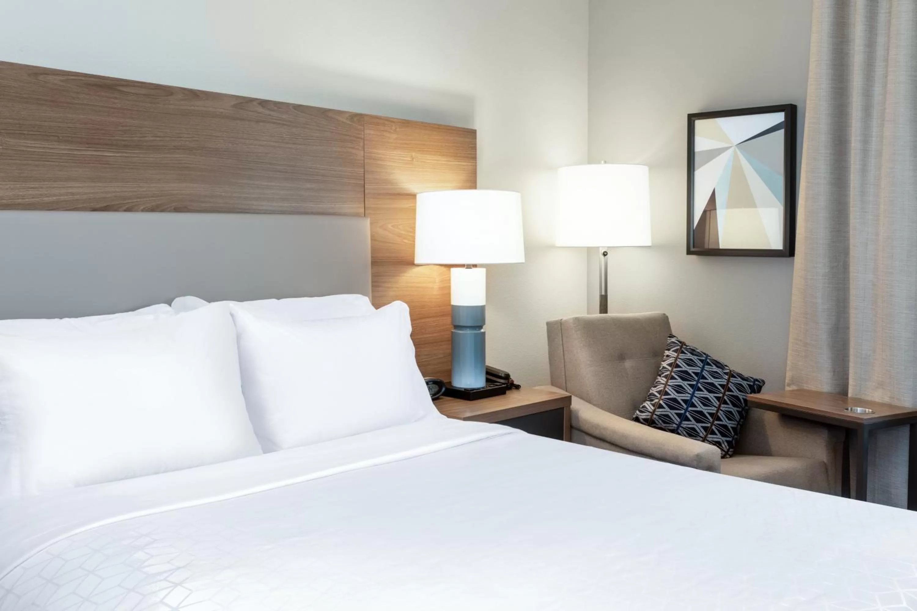 Photo of the whole room, Bed in Candlewood Suites Grand Junction by IHG