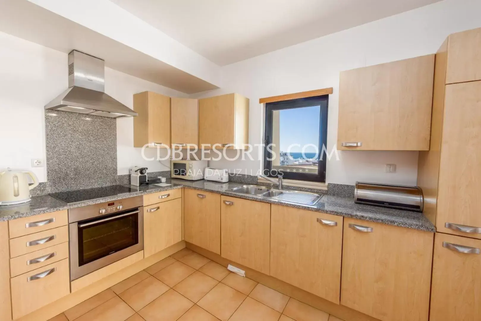 Communal kitchen, Kitchen/Kitchenette in Estrela da Luz Resort