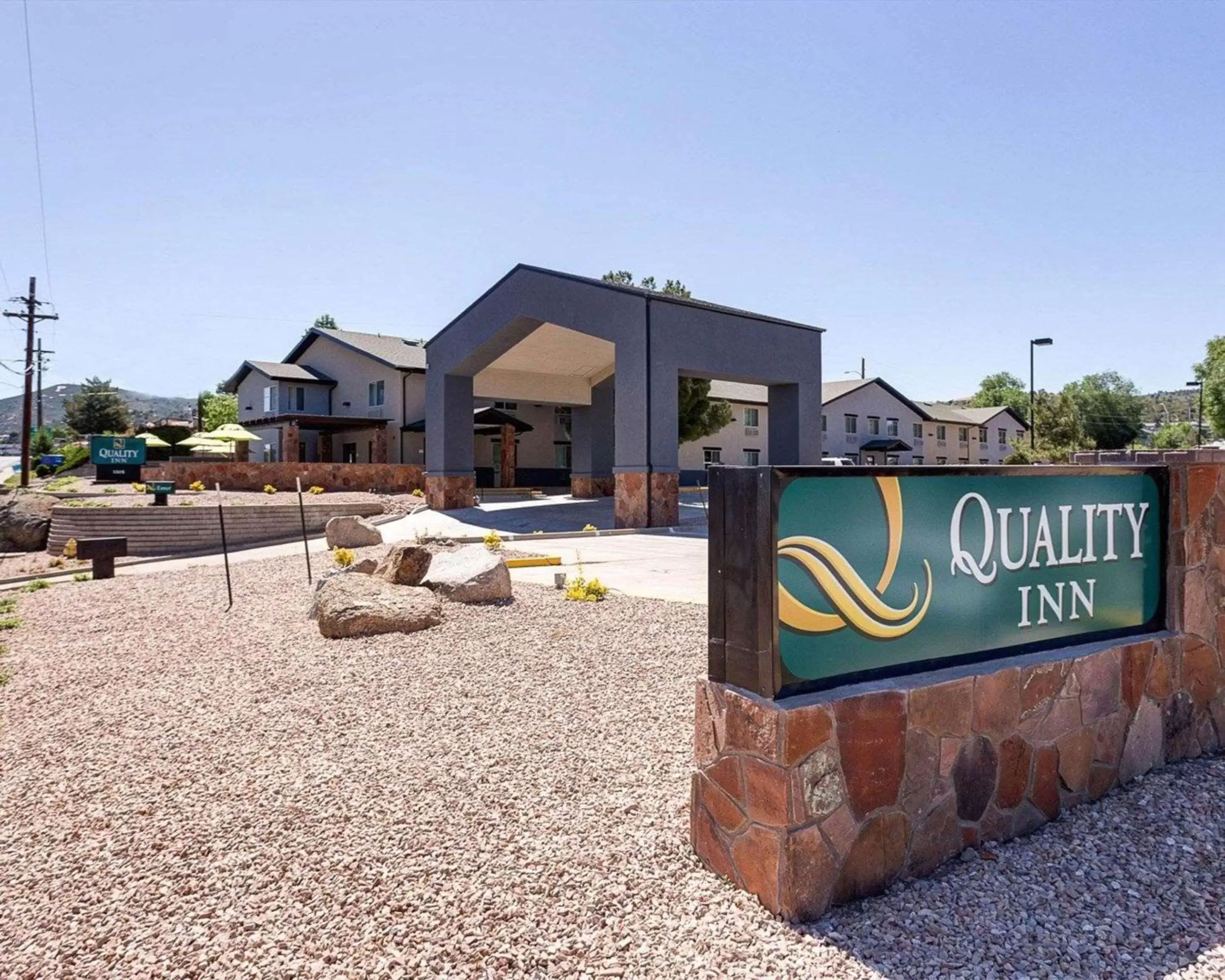 Property building in Quality Inn Prescott