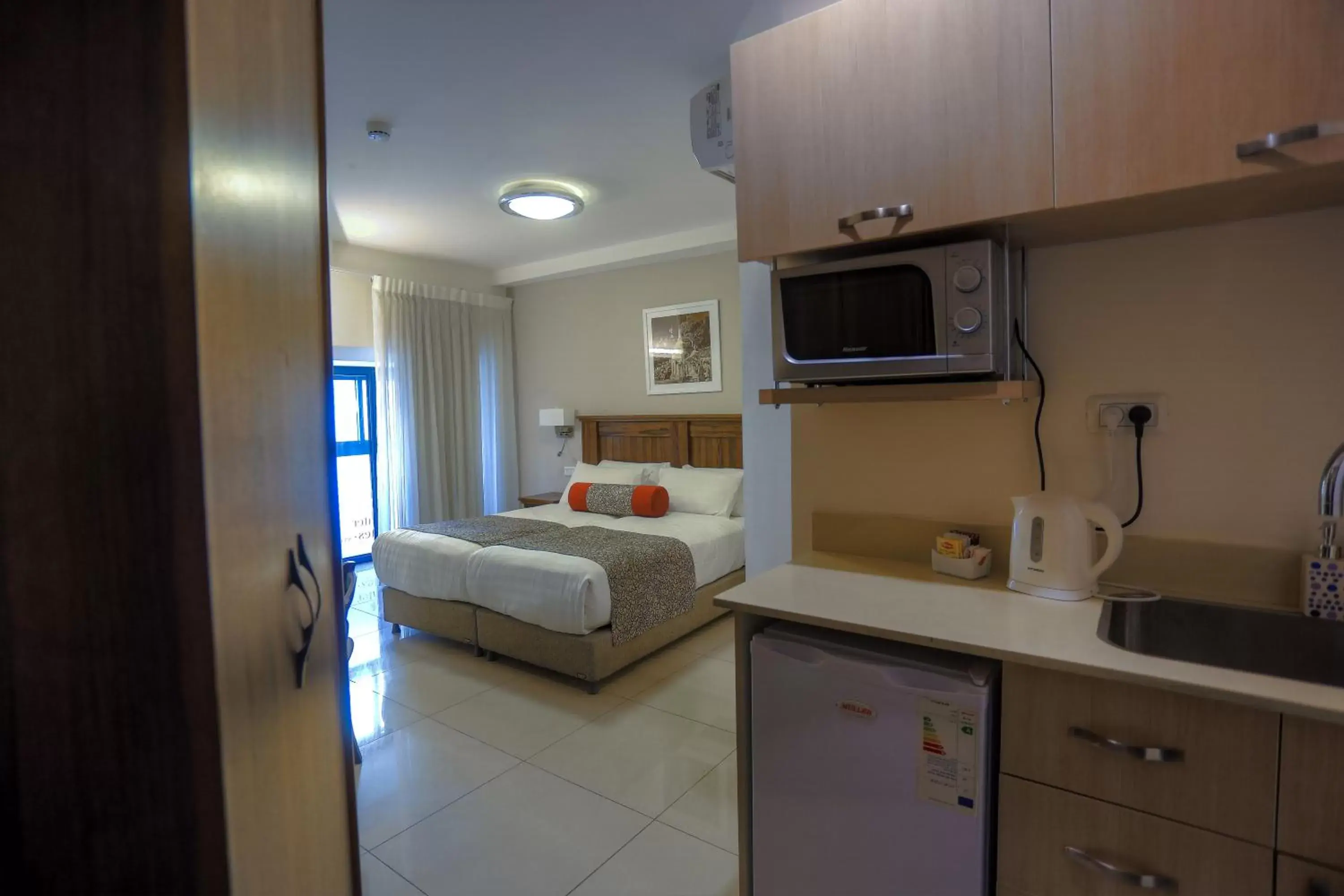 Bedroom, Kitchen/Kitchenette in City Center Jerusalem