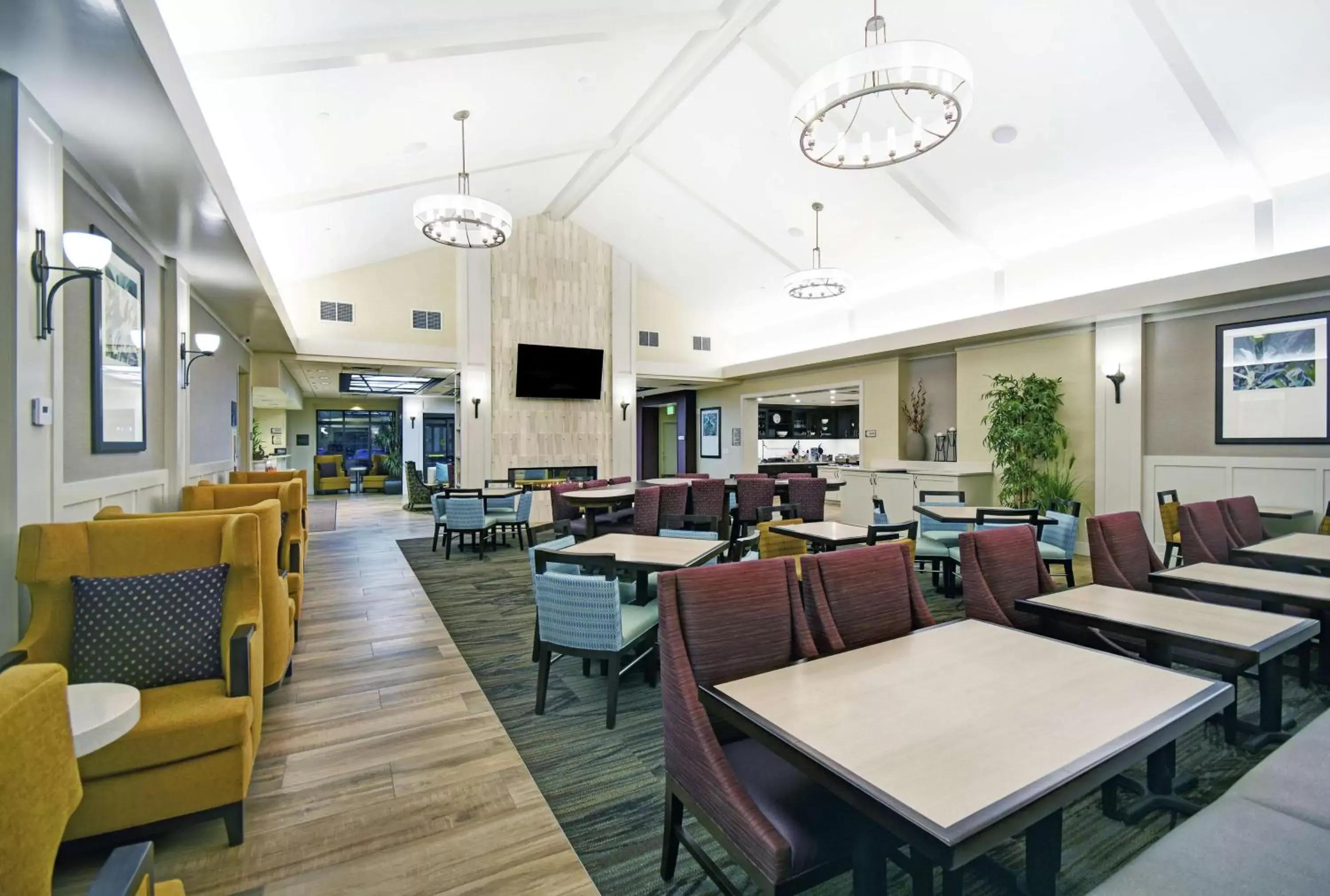 Dining area, Restaurant/Places to Eat in Homewood Suites by Hilton Denver International Airport