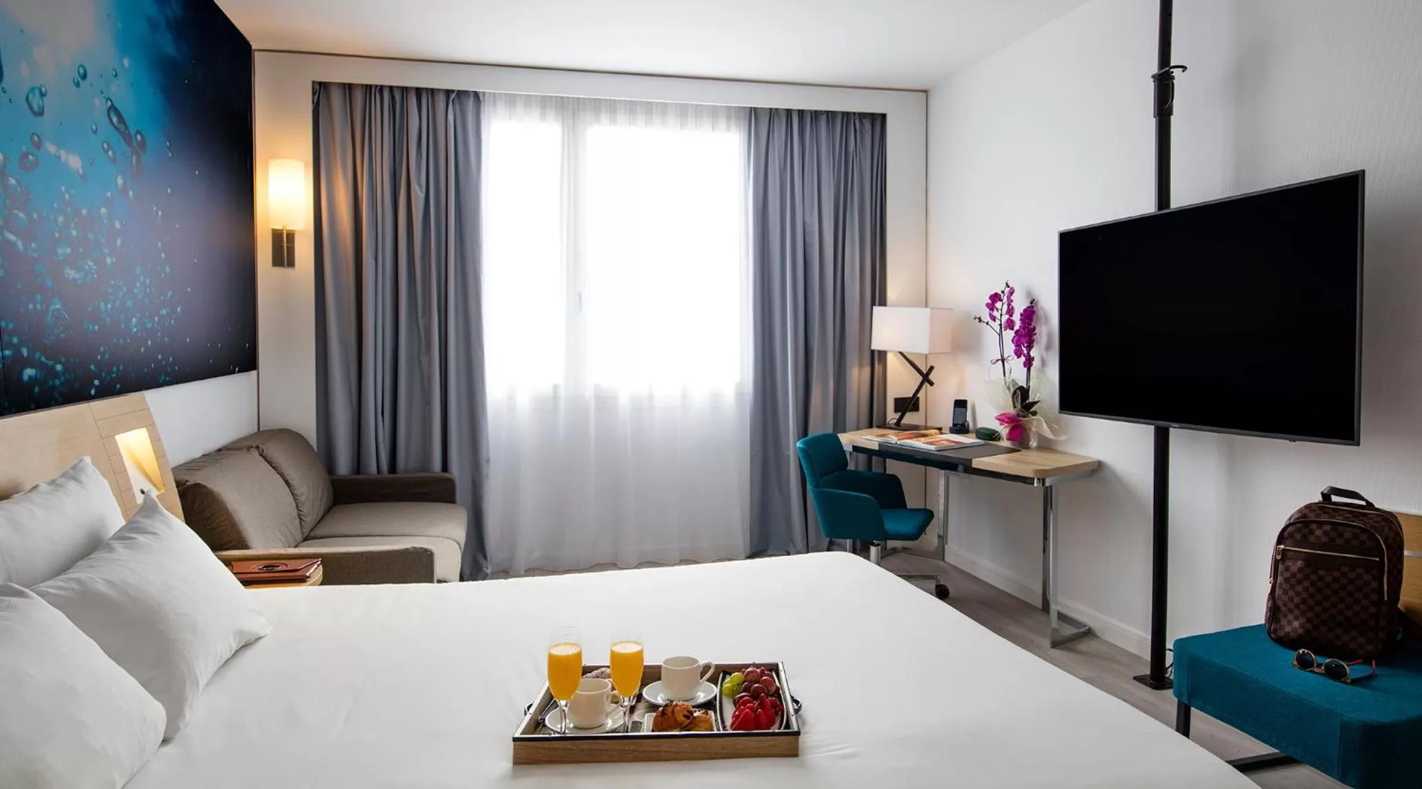 Bed in Novotel Barcelona Cornellà