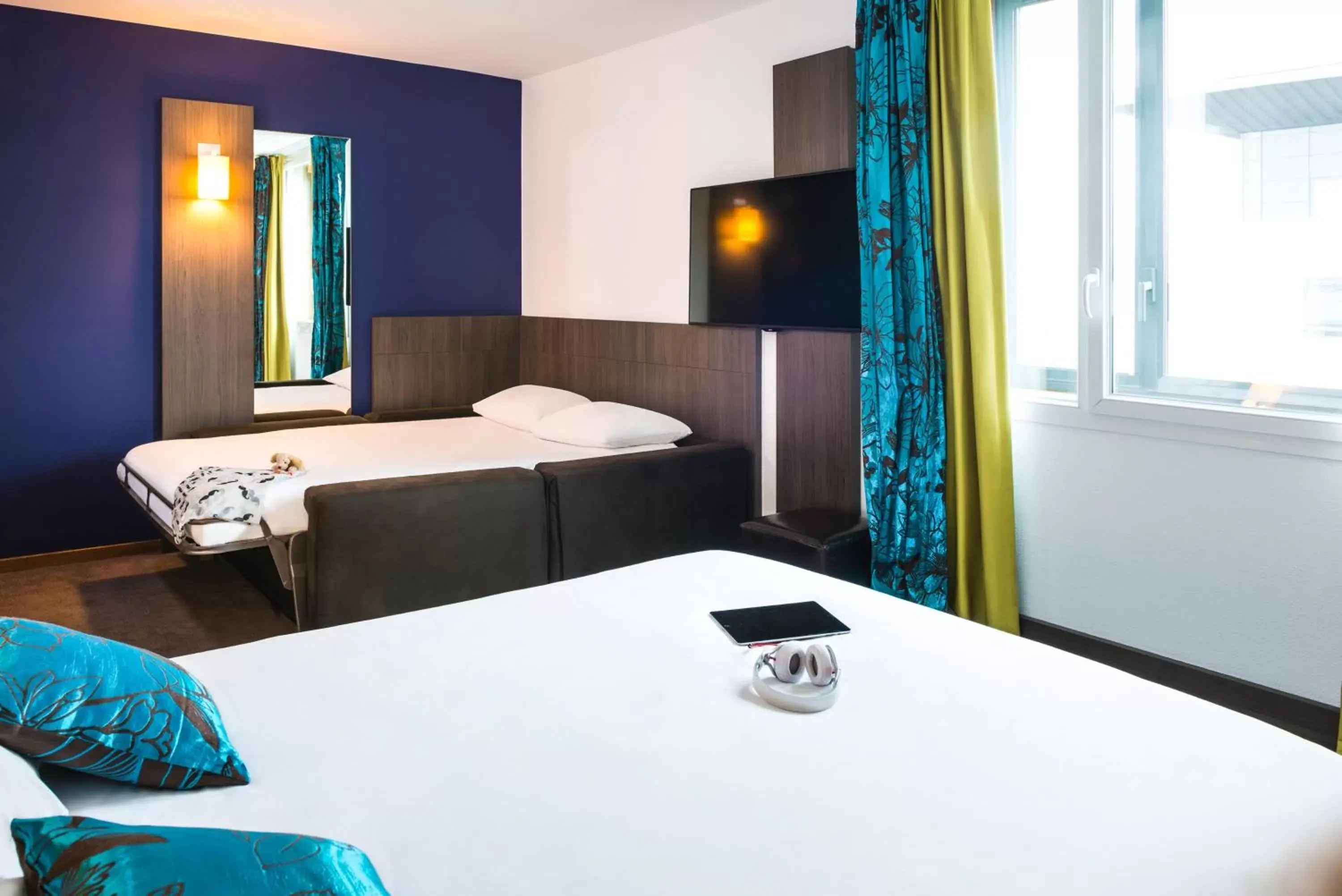 Photo of the whole room, Room Photo in Ibis Styles Lyon Centre - Gare Part Dieu