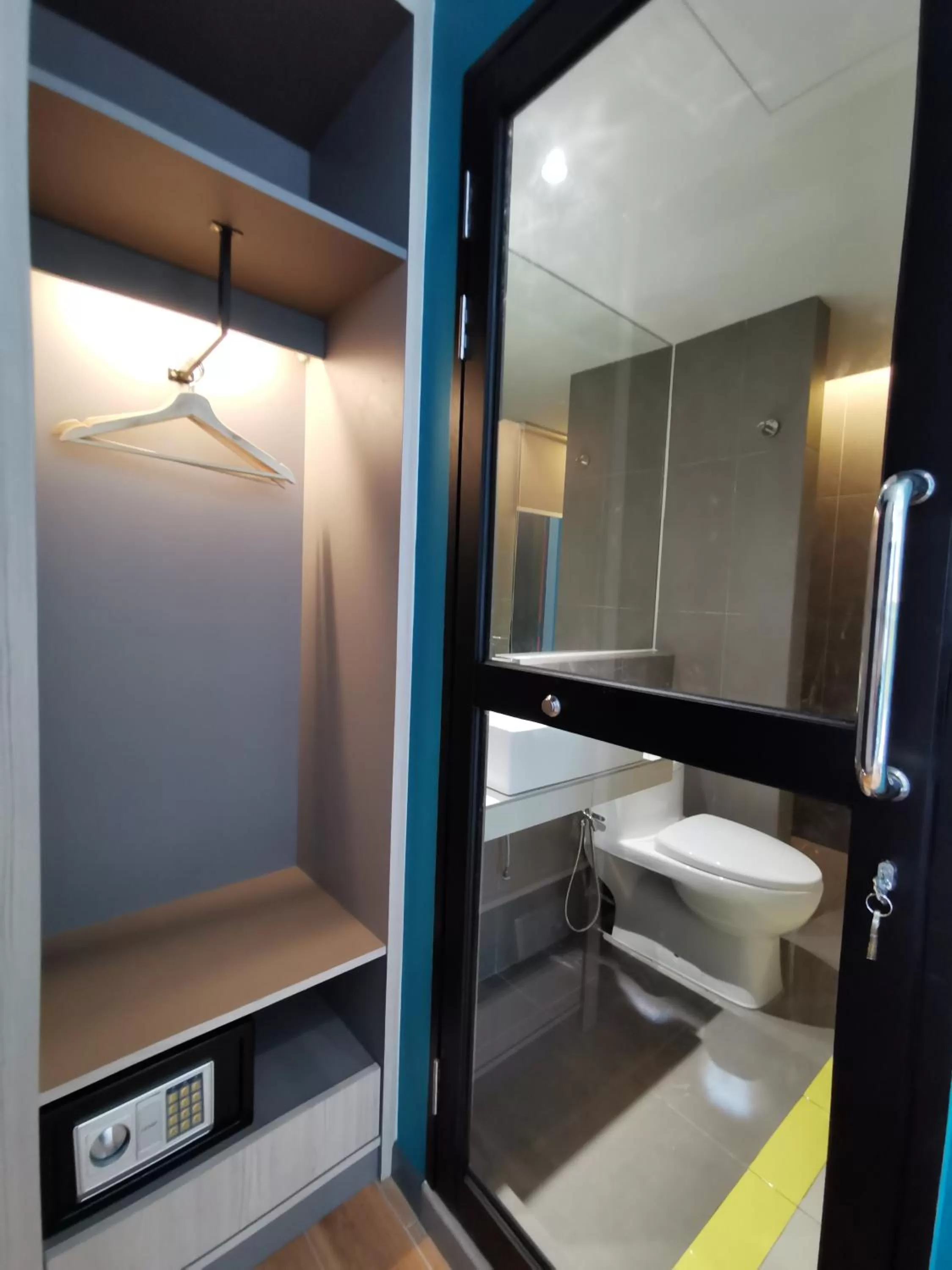 wardrobe in Sovotel @ Conezion Putrajaya