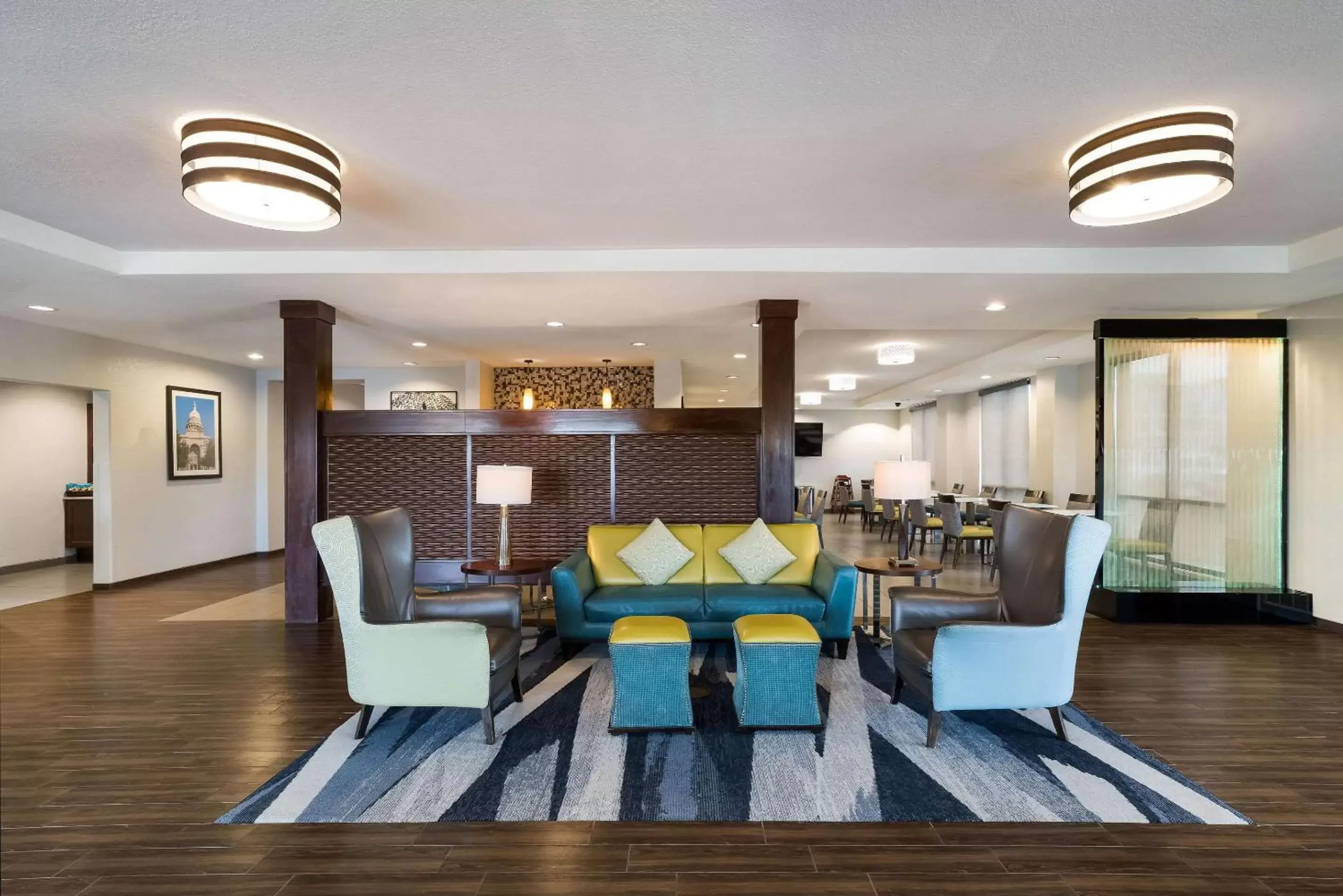 Lobby or reception in Comfort Inn & Suites Victoria North