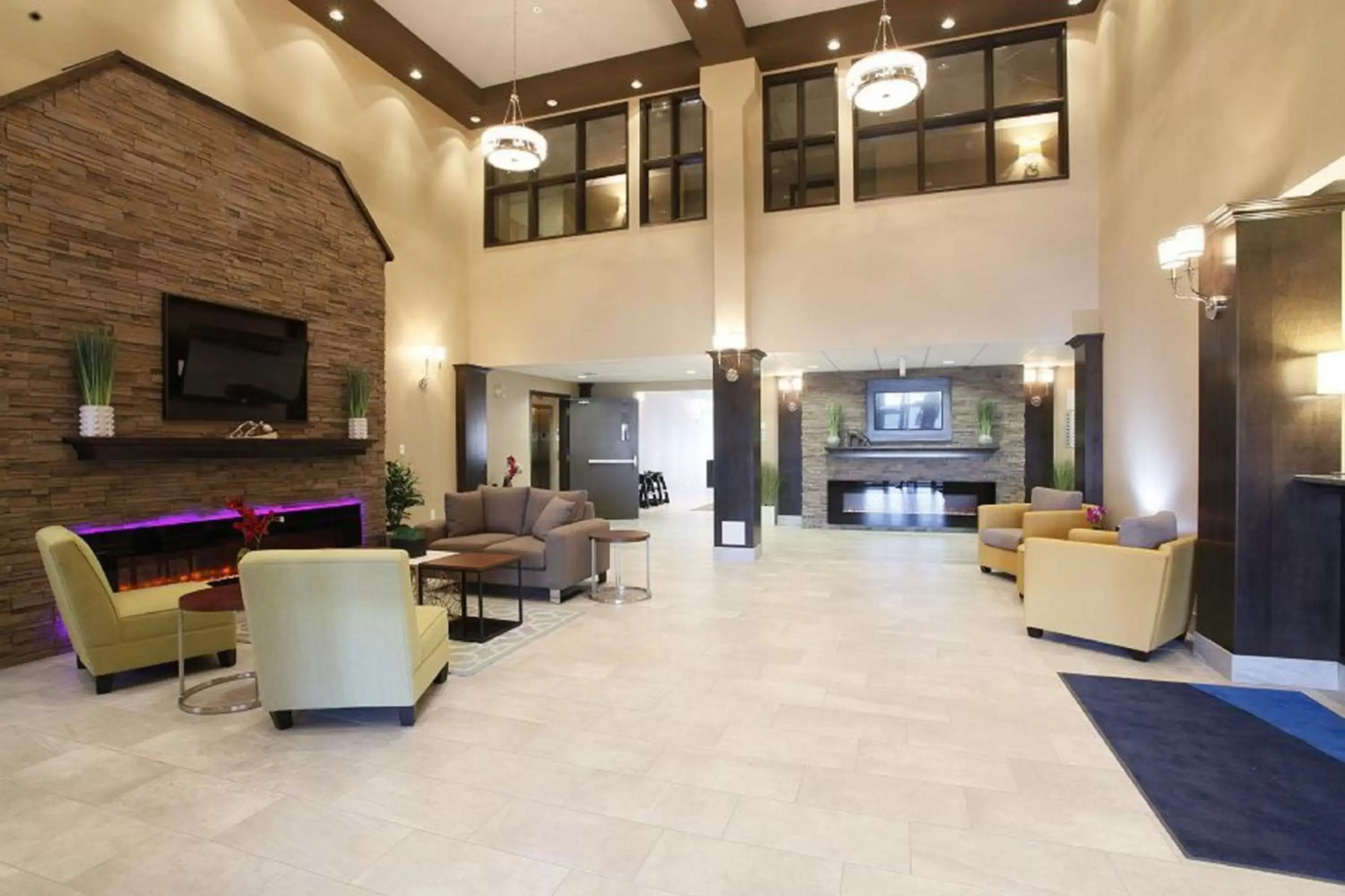 Property building, Lobby/Reception in Holiday Inn Express Fort St John, an IHG Hotel