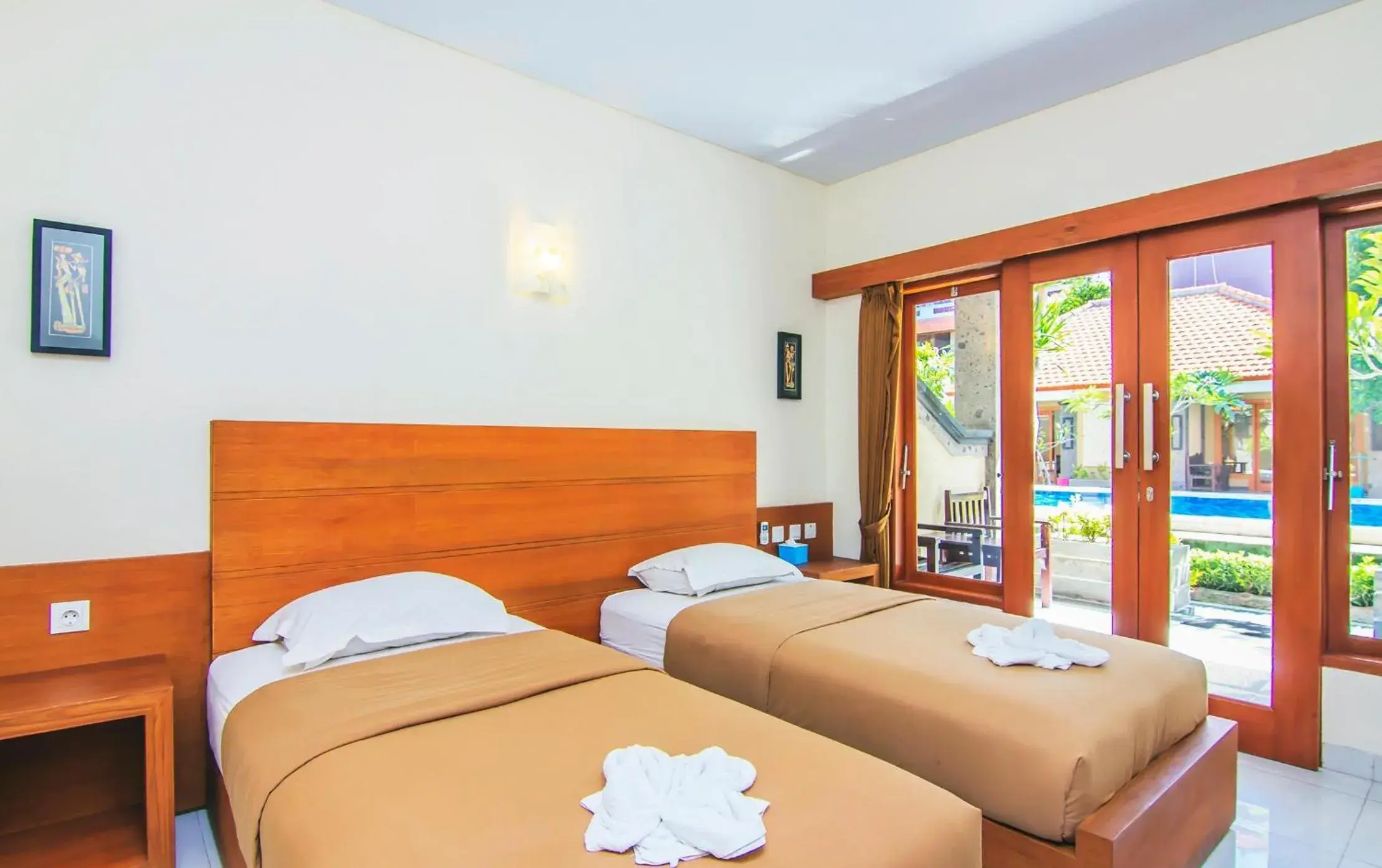 Bedroom, Bed in Gora Beach Inn