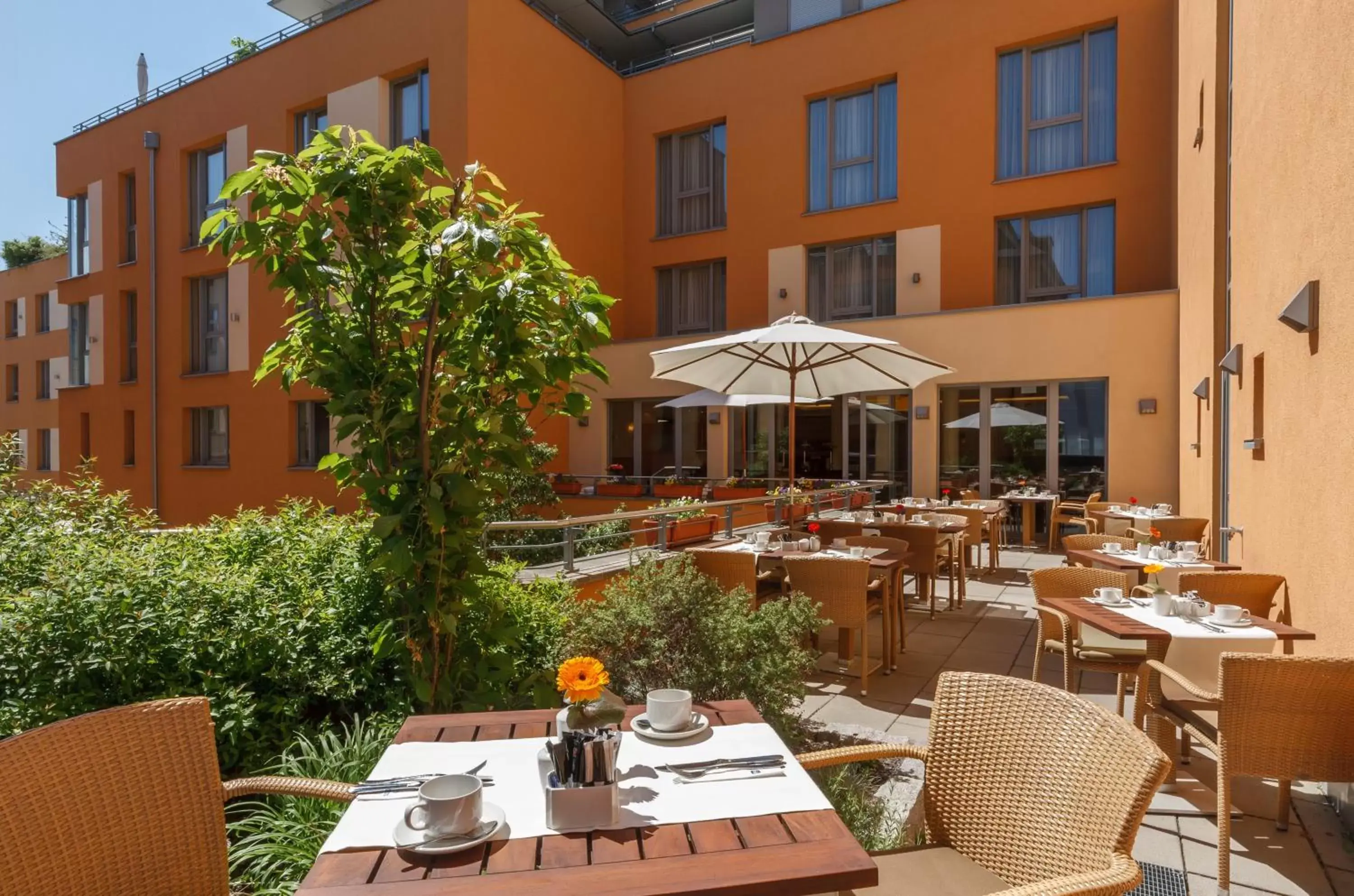 Balcony/Terrace, Restaurant/Places to Eat in Best Western Hotel Bamberg