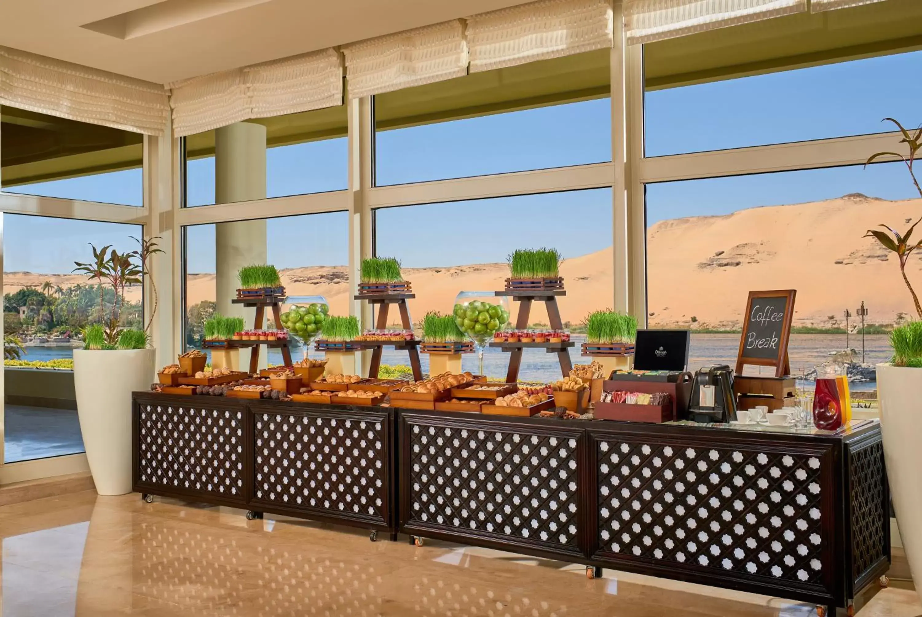 Coffee/tea facilities in Mövenpick Resort Aswan