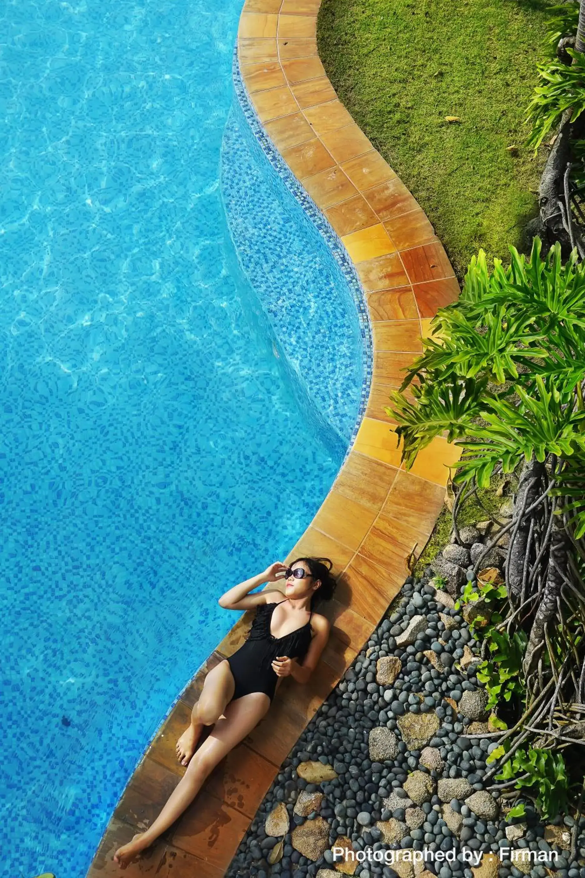 Swimming pool in Nongsa Point Marina