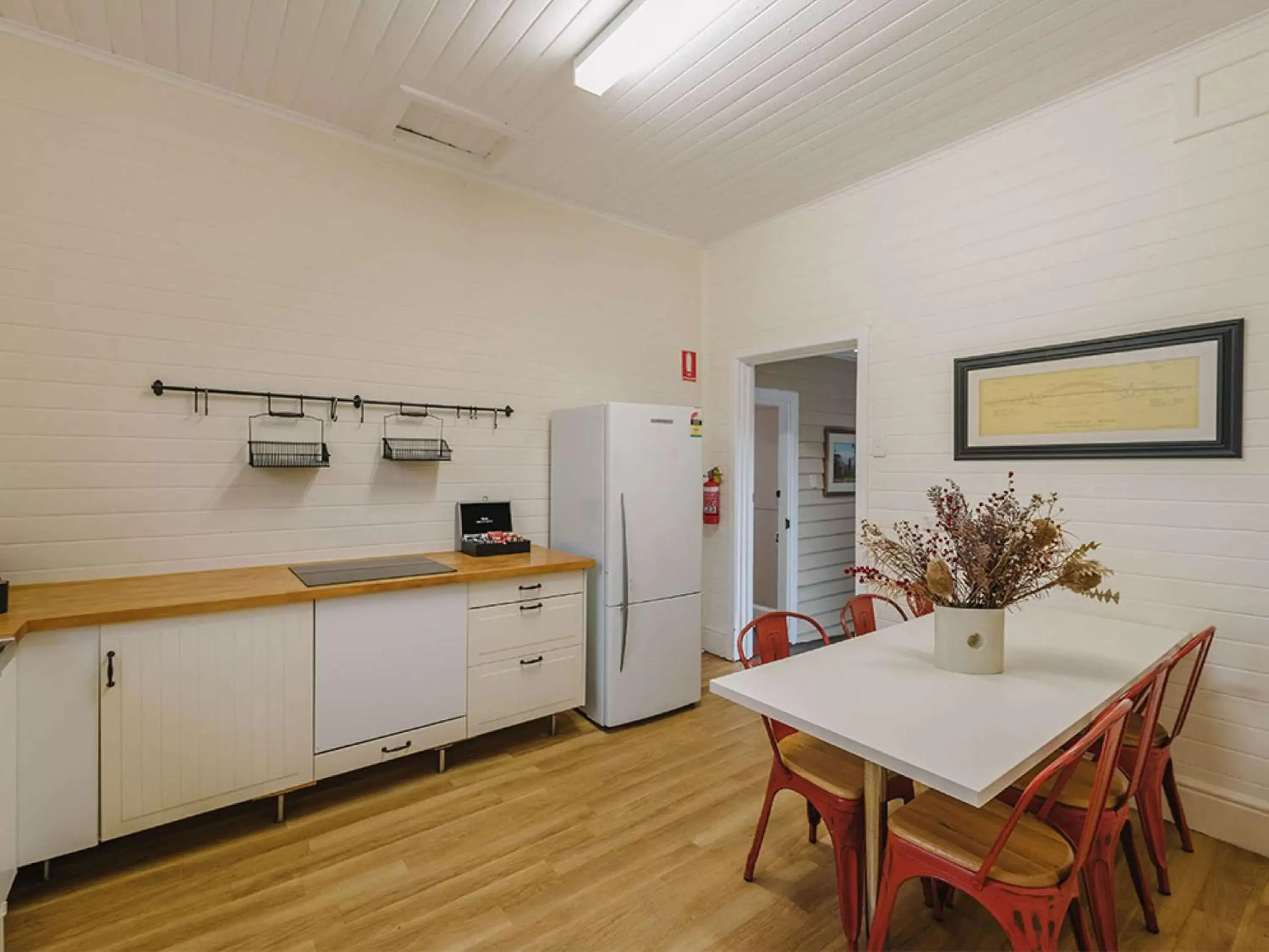 Photo of the whole room, Kitchen/Kitchenette in Q Station