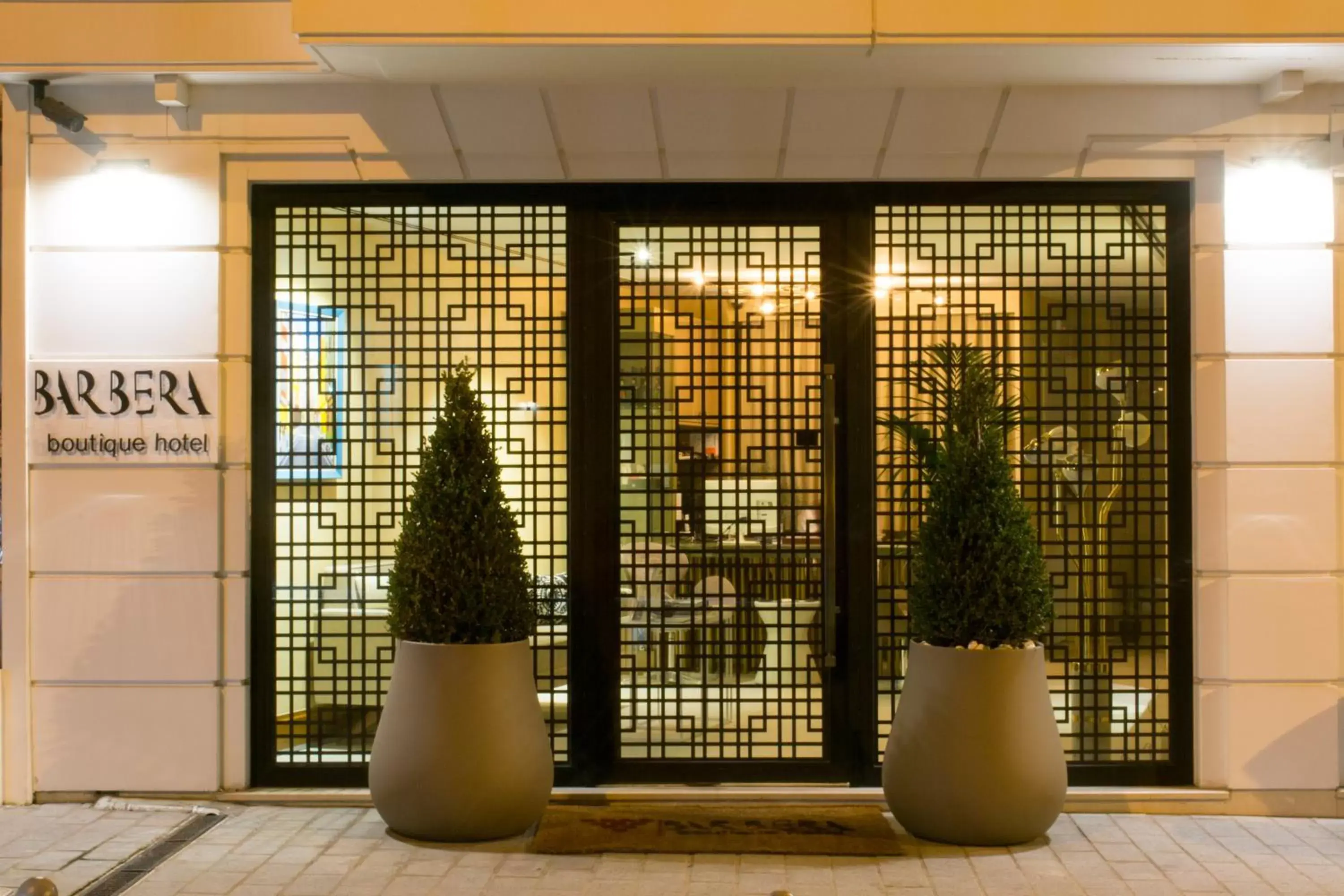Facade/entrance in Barbera Hotel