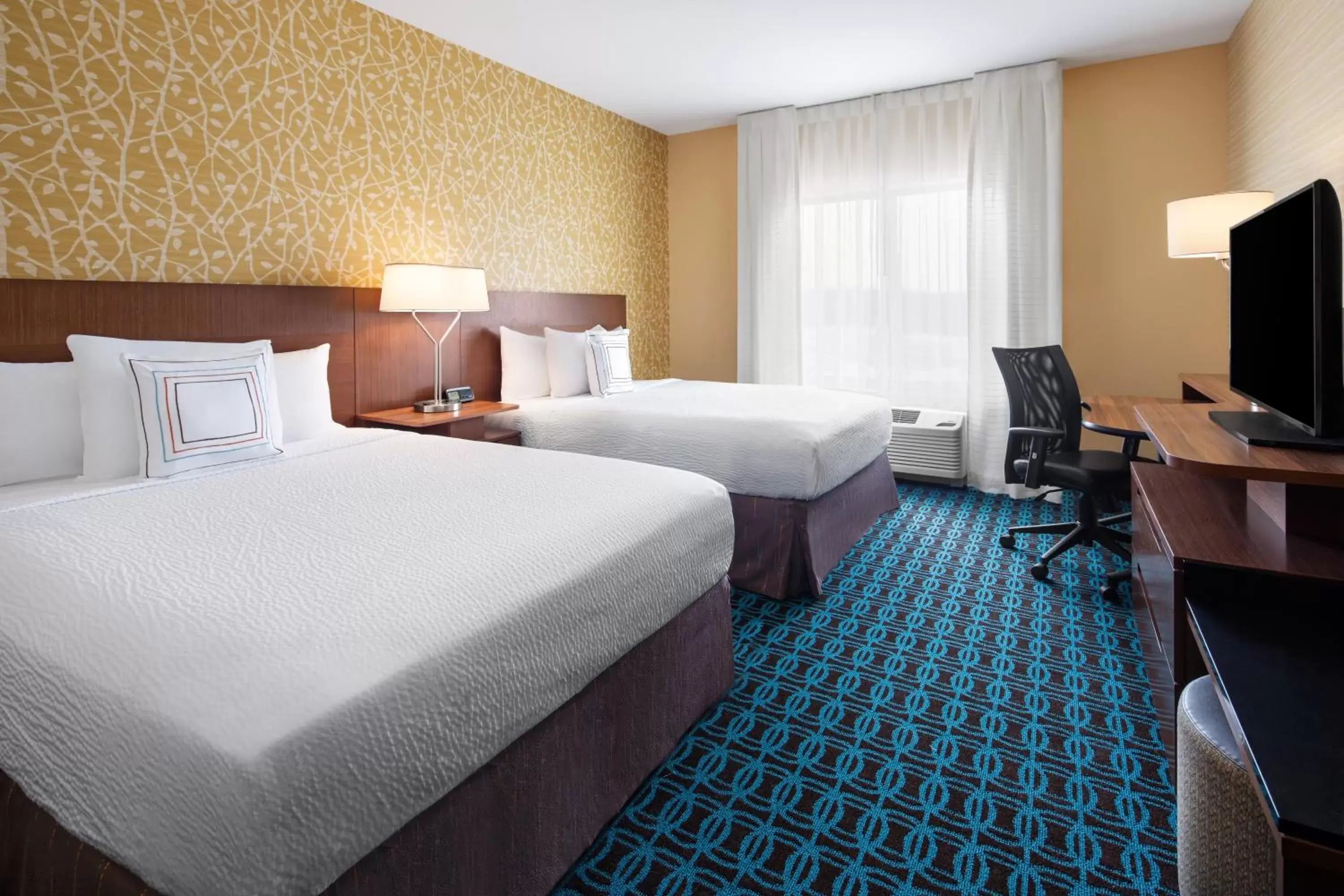 Bedroom, Bed in Fairfield Inn & Suites by Marriott Poplar Bluff