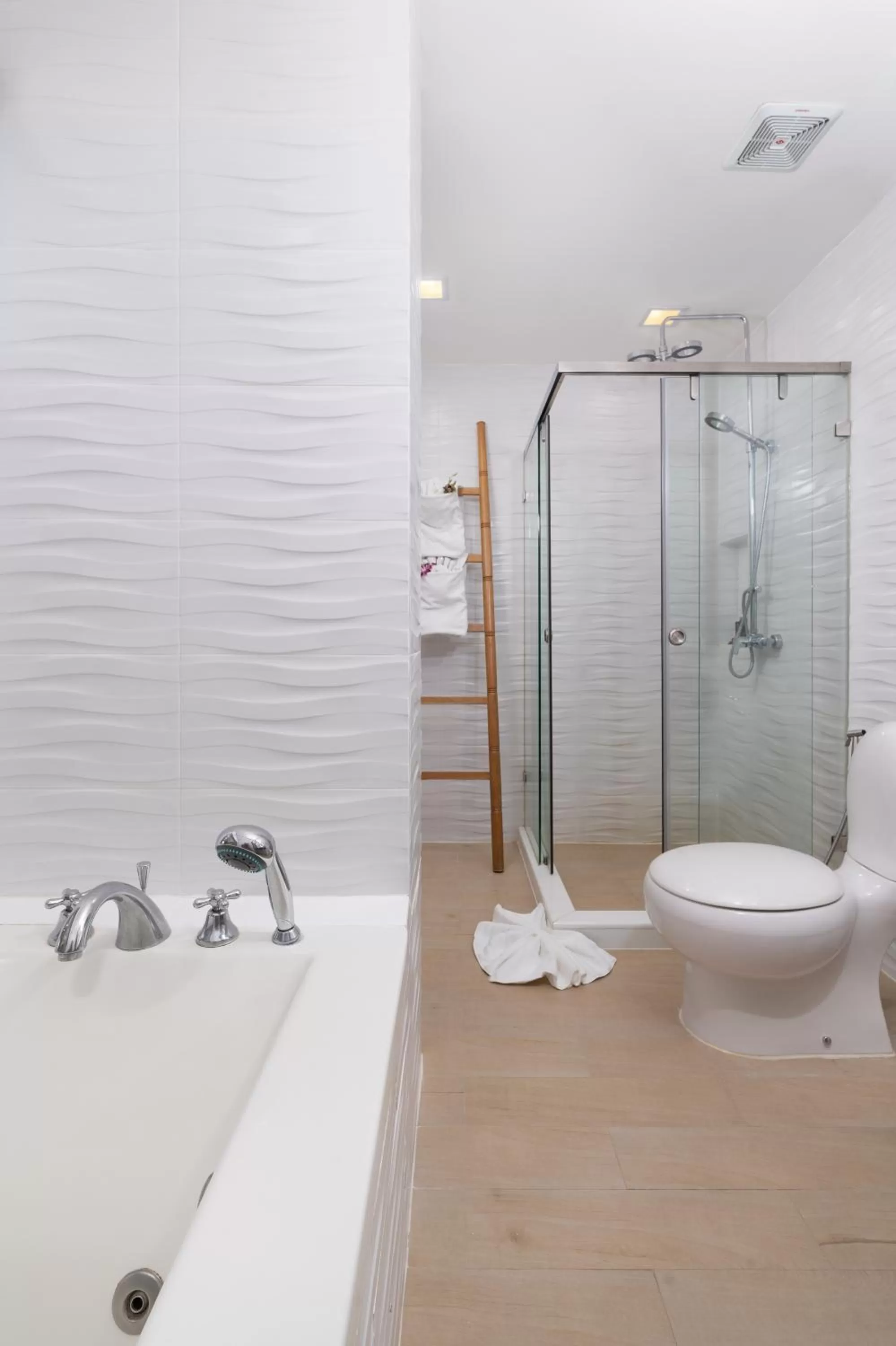 Bathroom in Jomtien Palm Beach Hotel and Resort