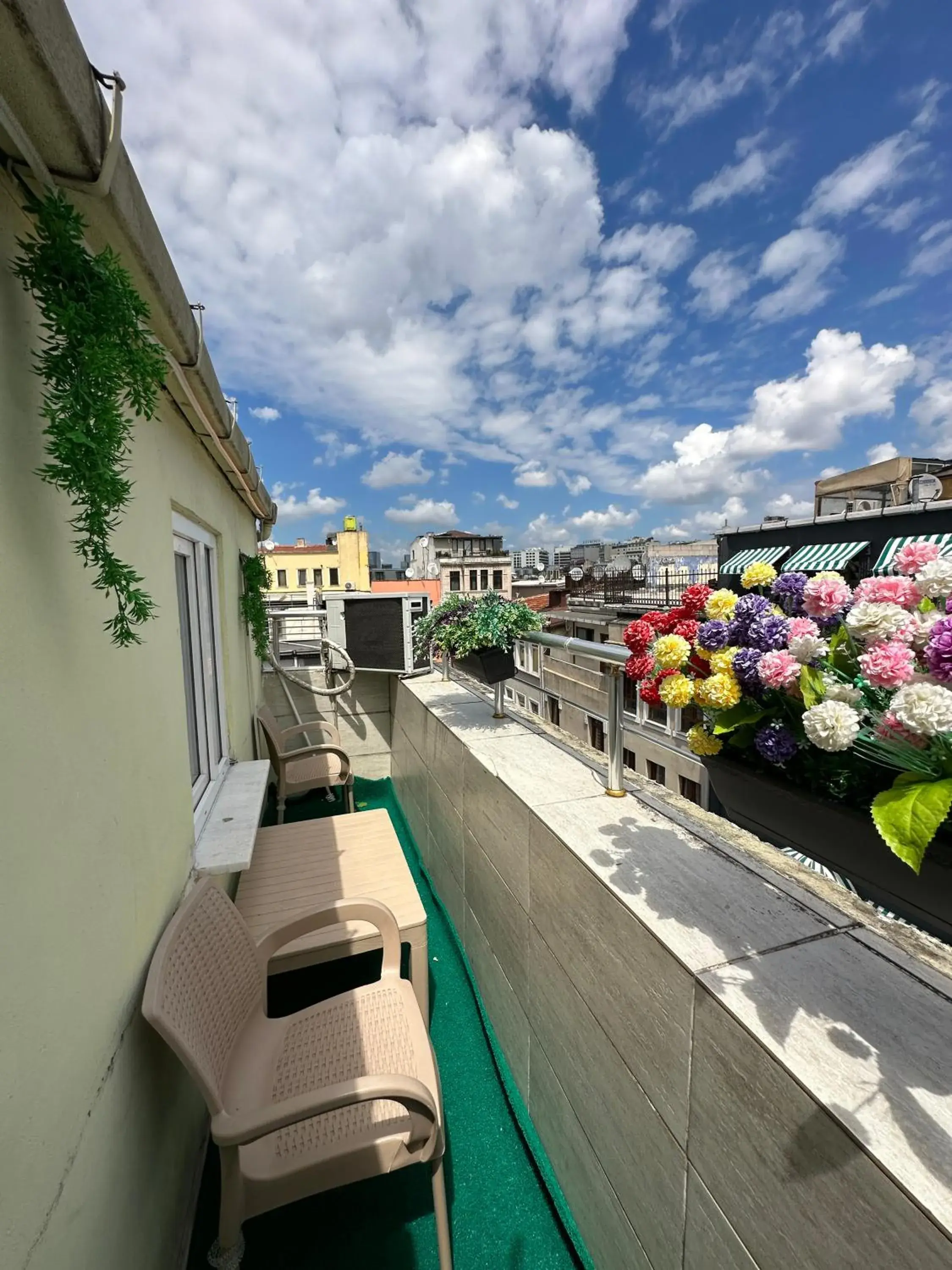 Balcony/Terrace in Taksim Istiklal Suites